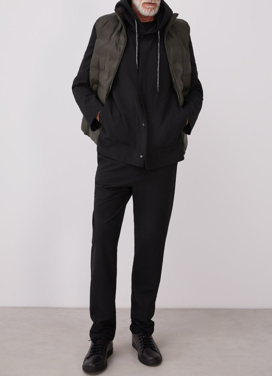 Black Trousers With Elastic Waist And No Darts
