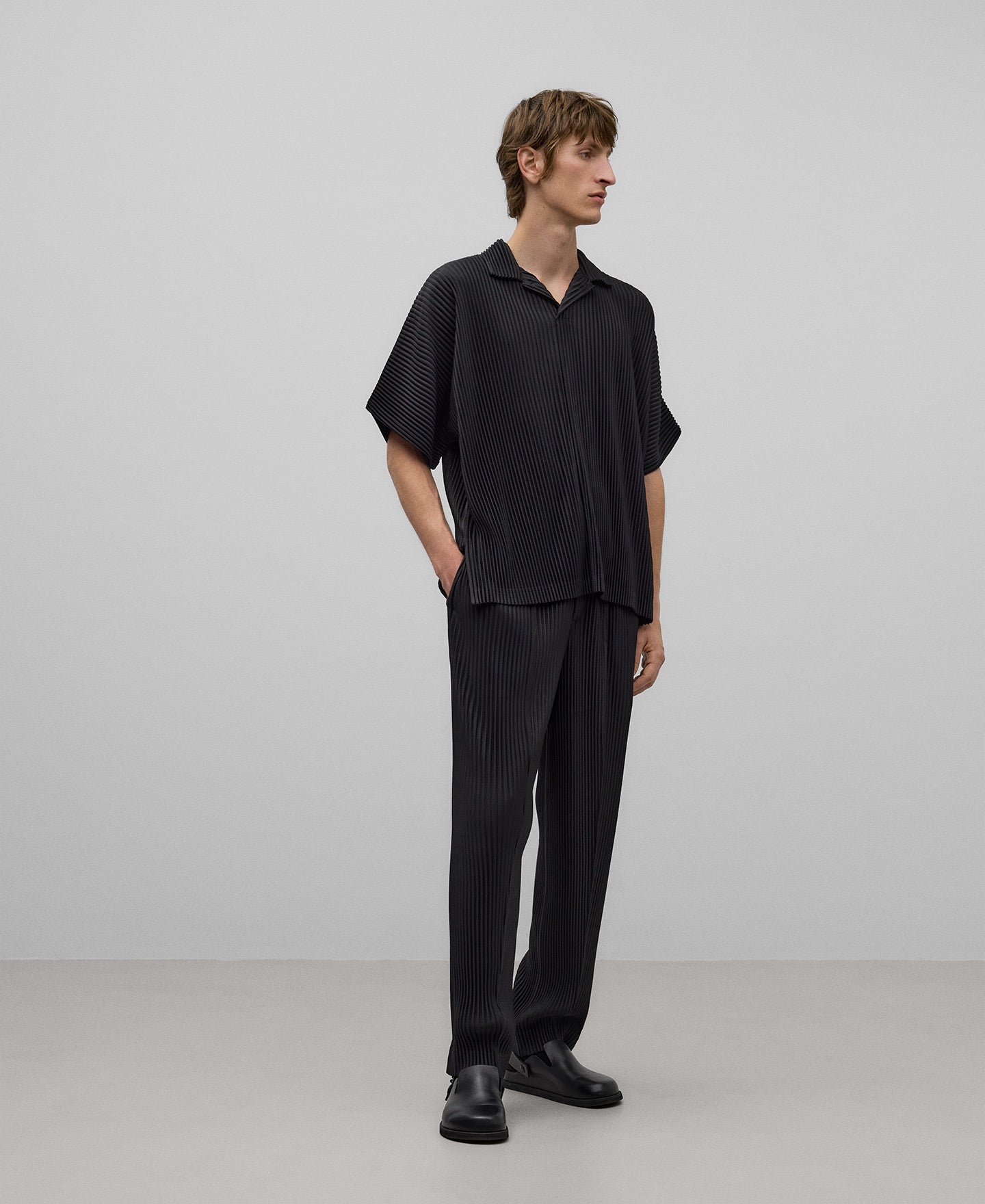 Black Crinkle Carrot Fit Trousers for Men
