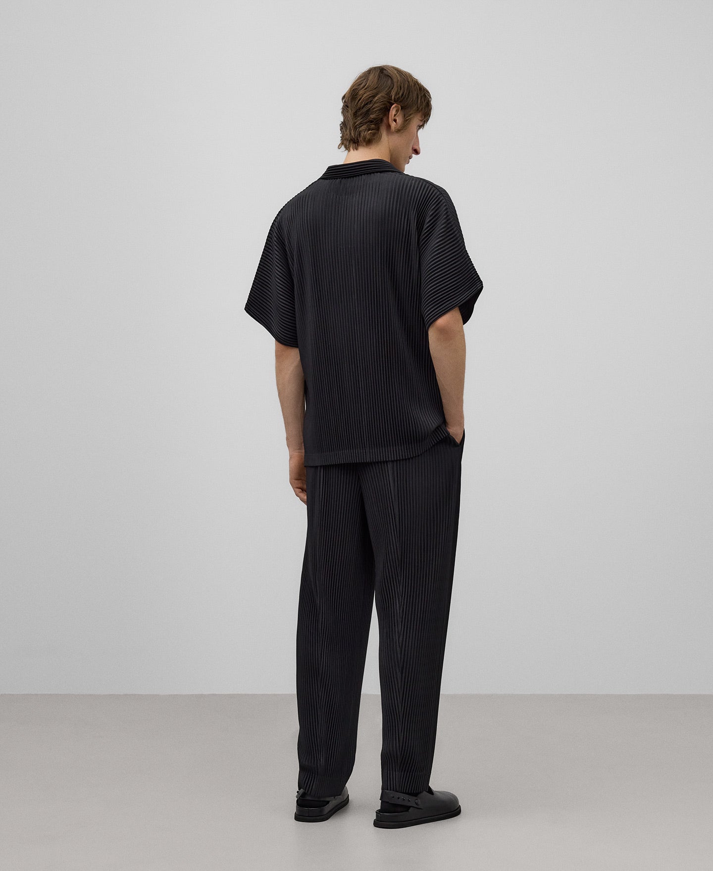 Black Crinkle Carrot Fit Trousers for Men