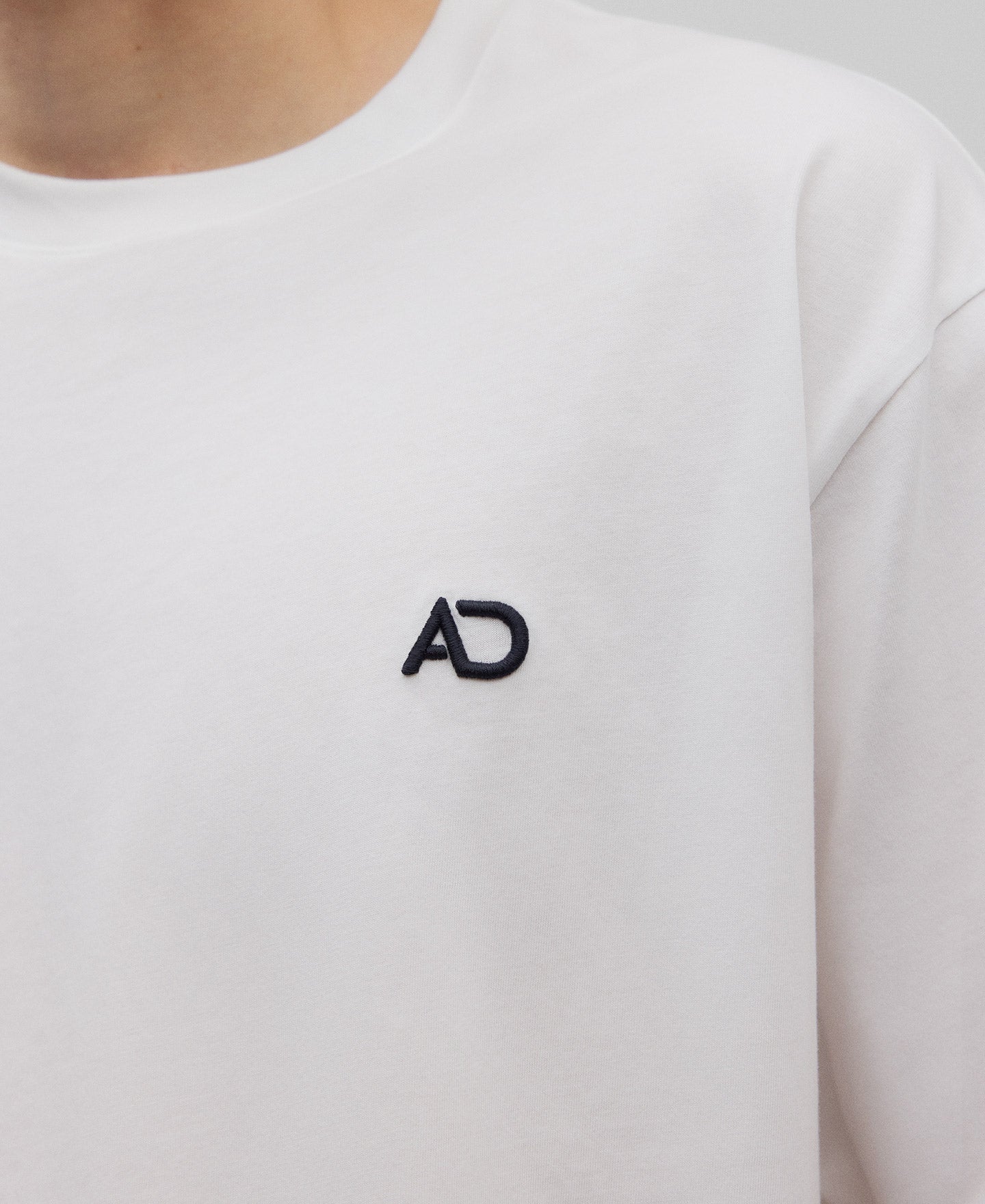 White T-shirt With Contrasting Logo