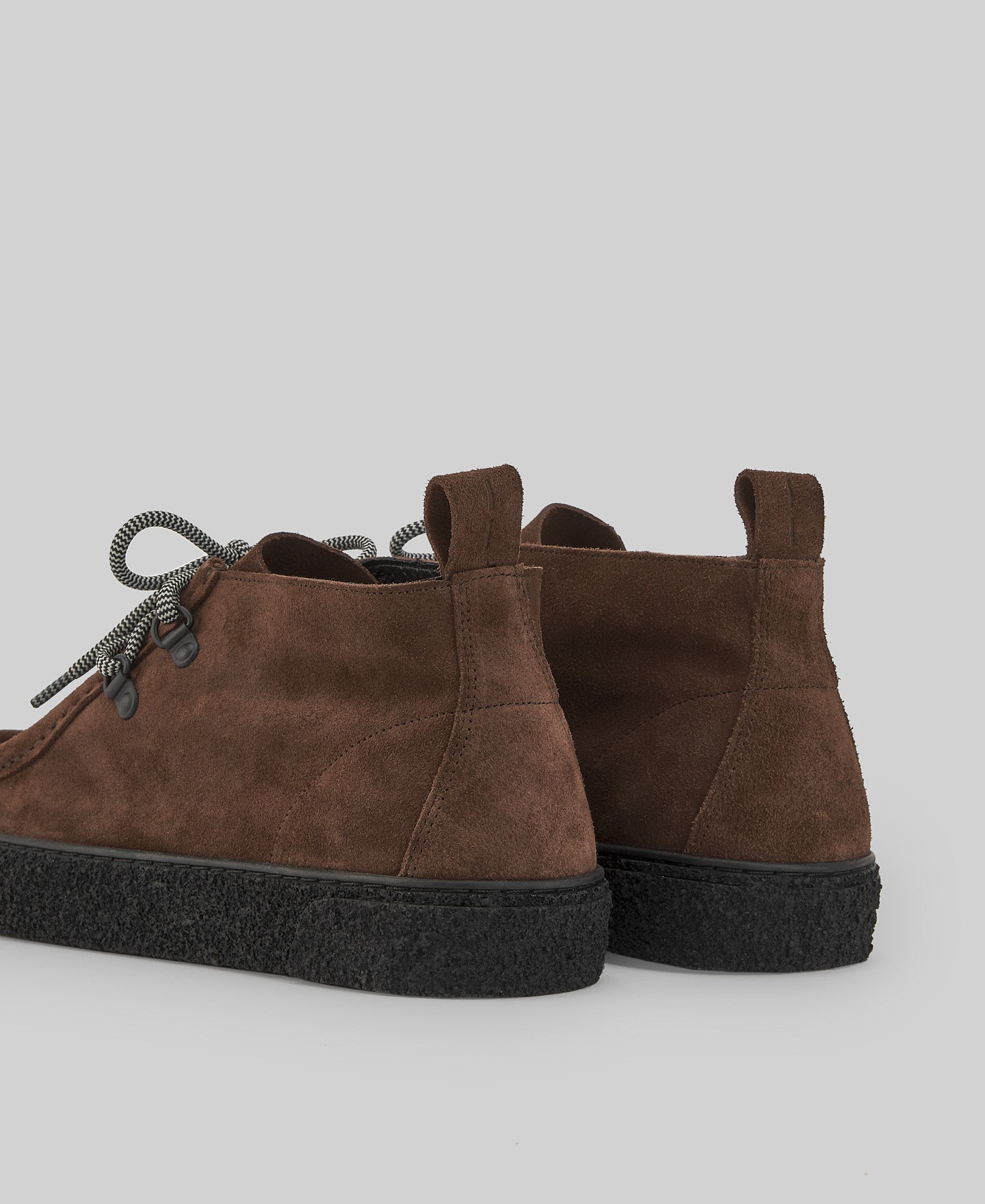 Suede boot man in brown