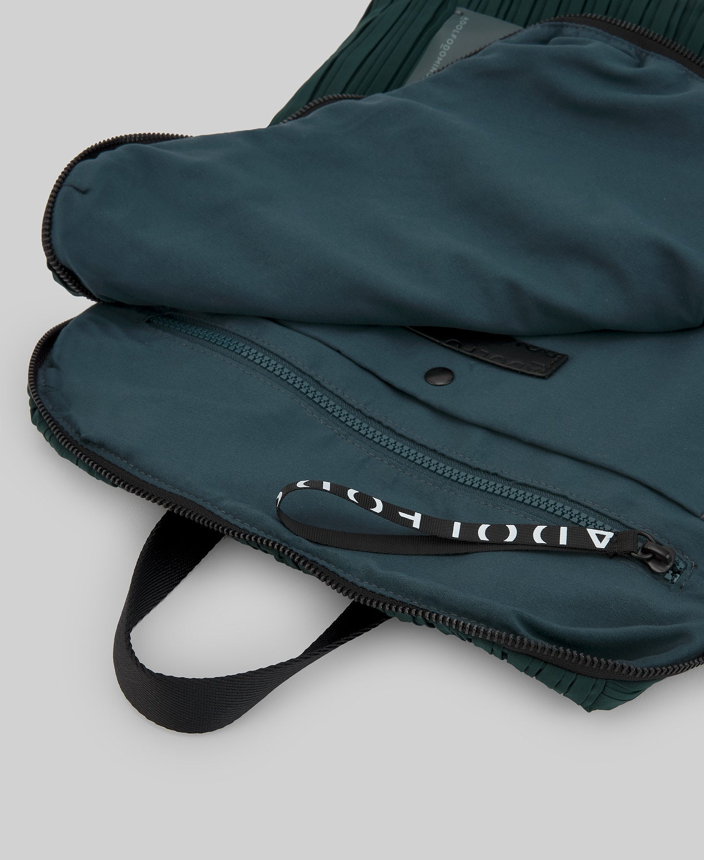 Crinkle backpack woman in petrol blue