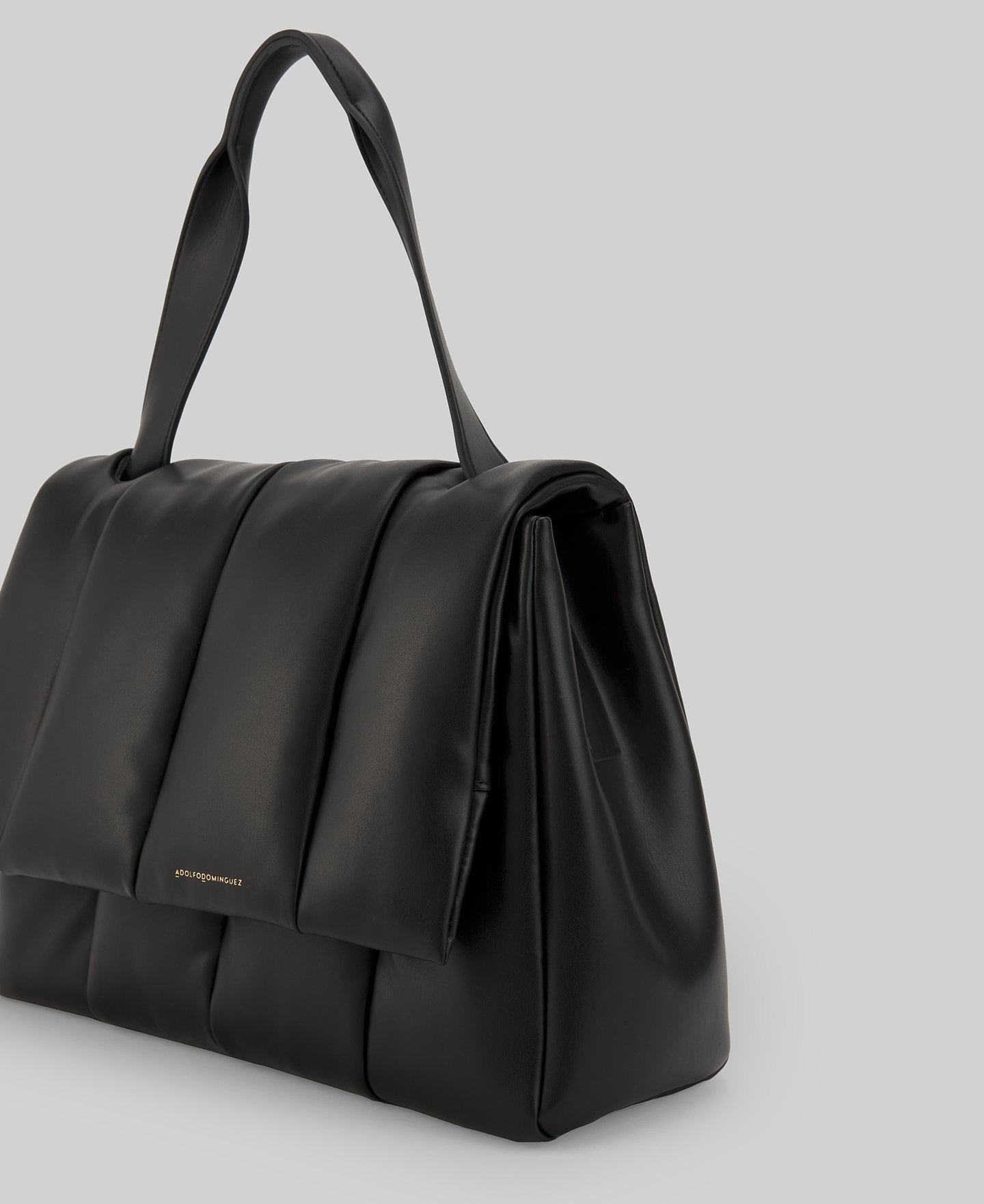 Non-Leather puffer maxi bag woman in black