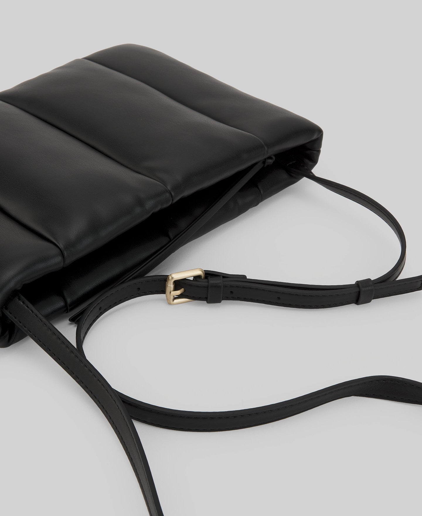 Puffer medium crossbody woman in black