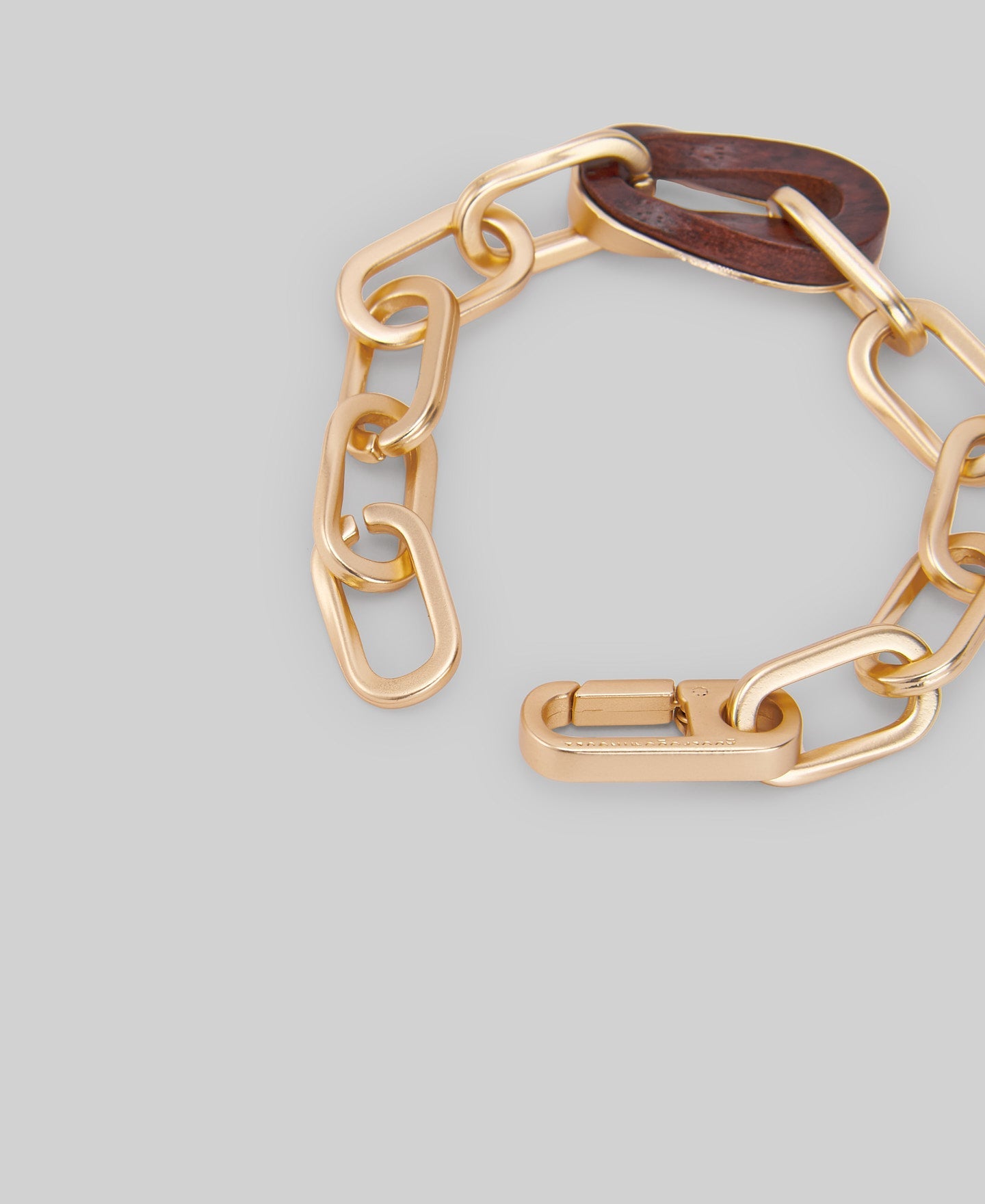 Metal and wood link bracelet woman in wood