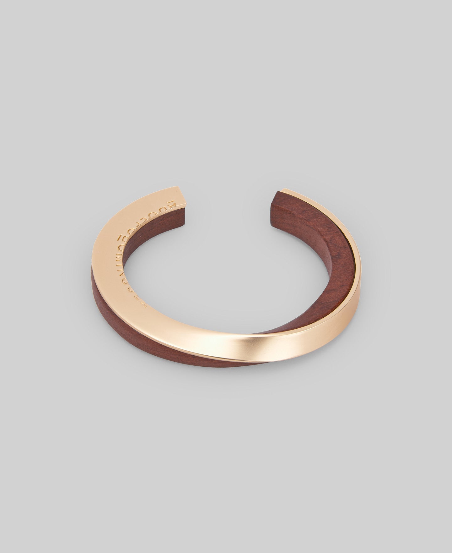 Rigid metal and wood bracelet woman in wood