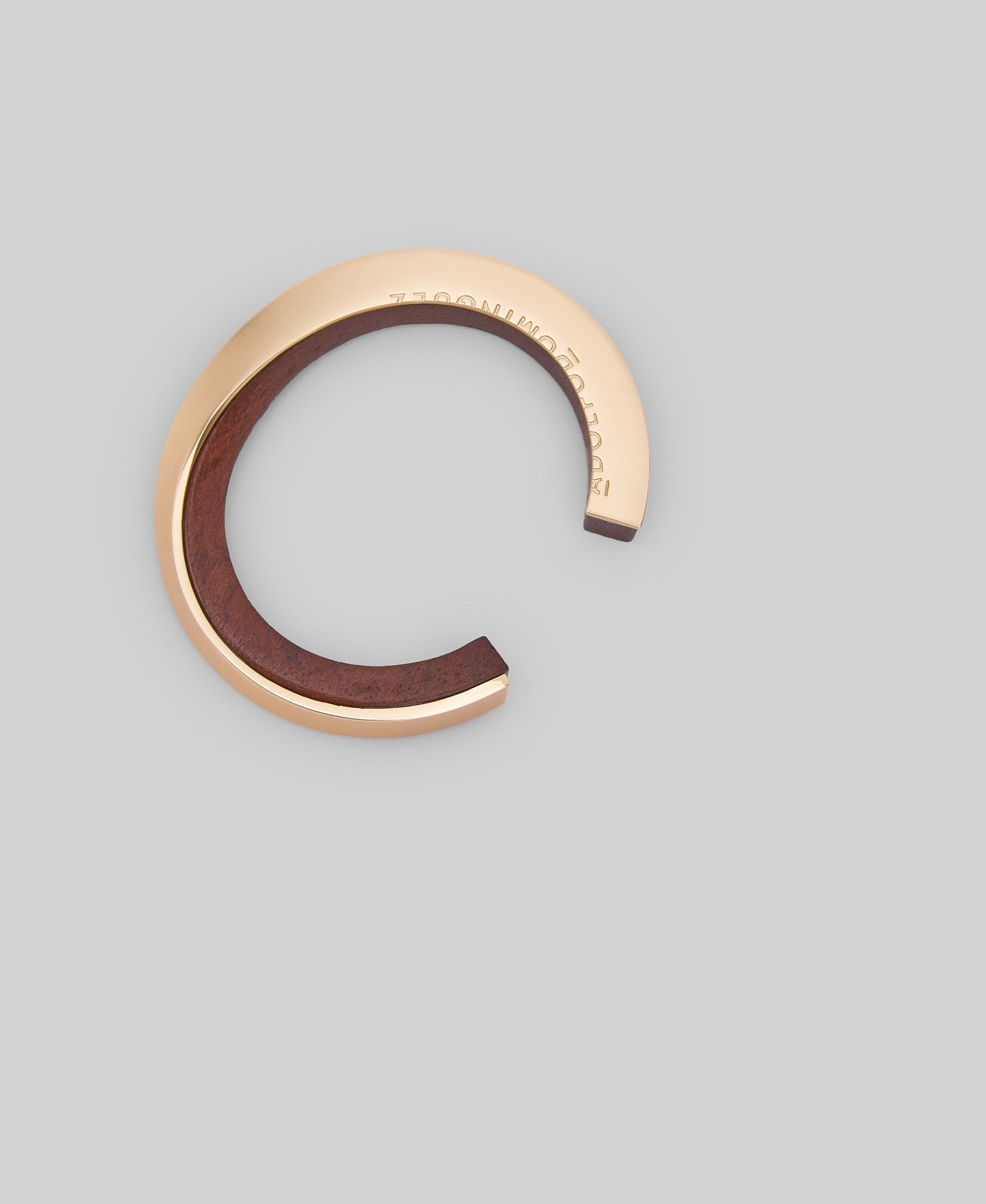 Rigid metal and wood bracelet woman in wood
