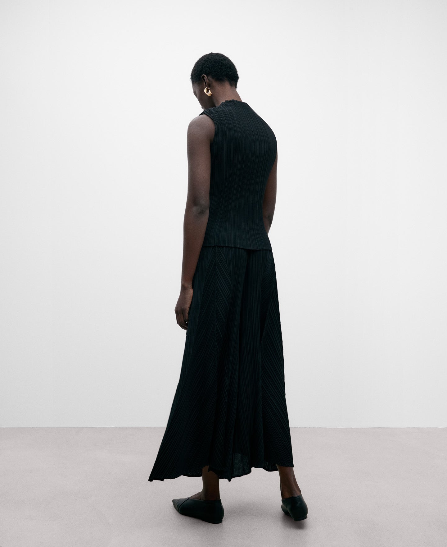 Black Top In Crinkle For Women