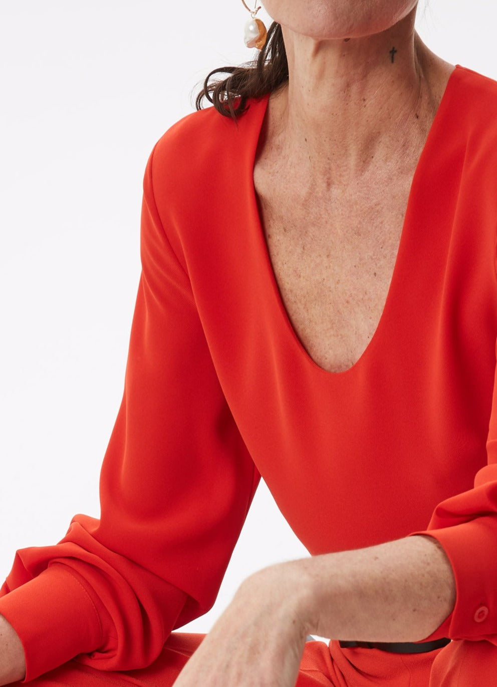 Red Round Collar Blouse With Buttoned Cuffs