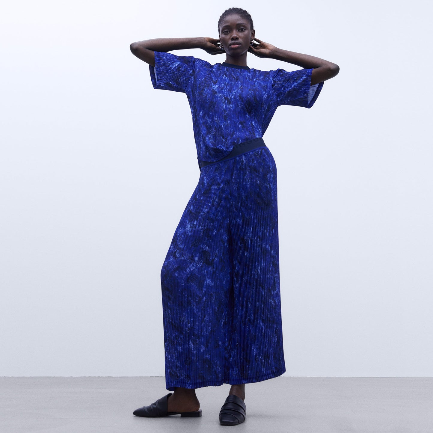 Crinkle Print Blue T-shirt