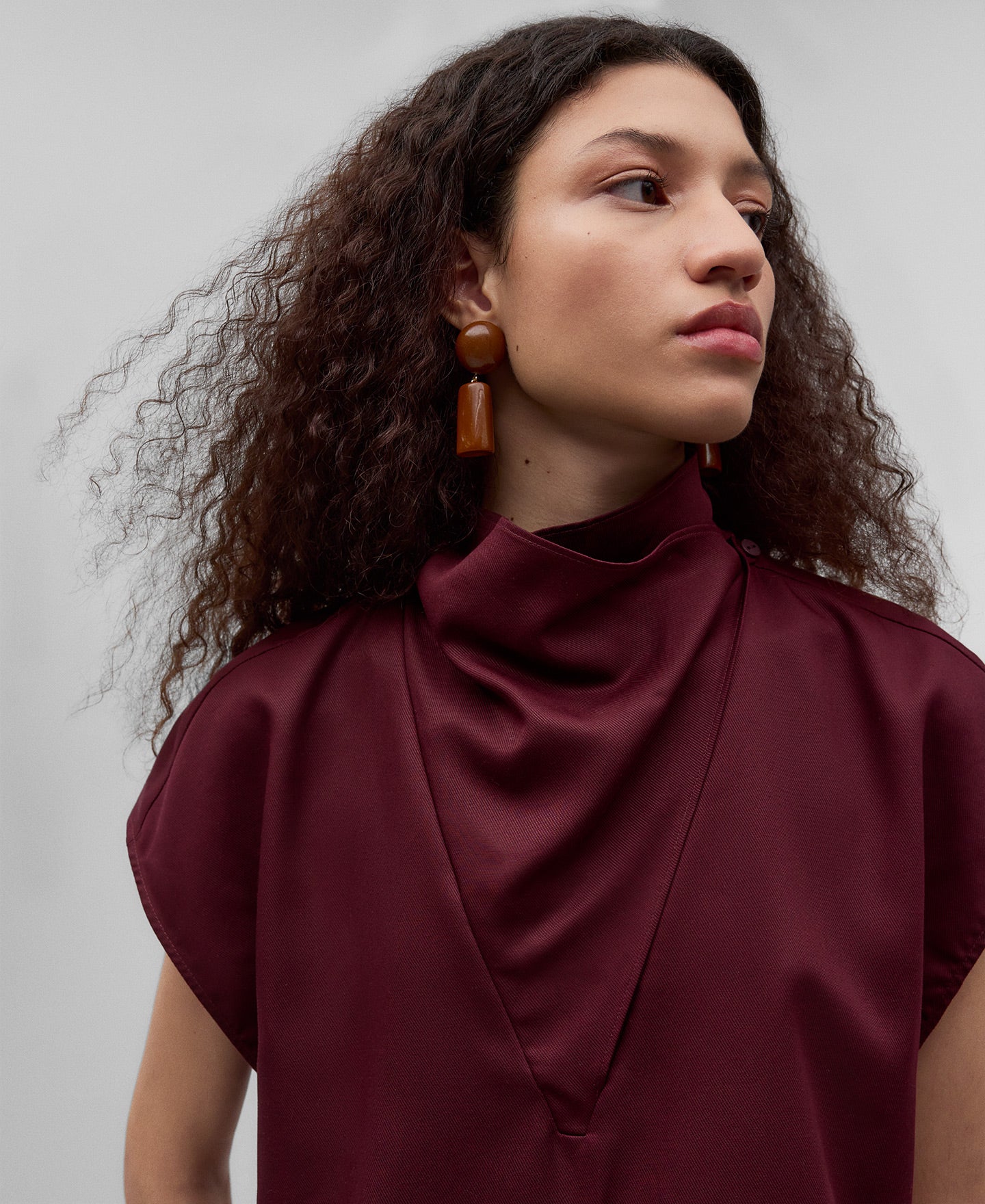 Draped turtleneck shirt woman in maroon