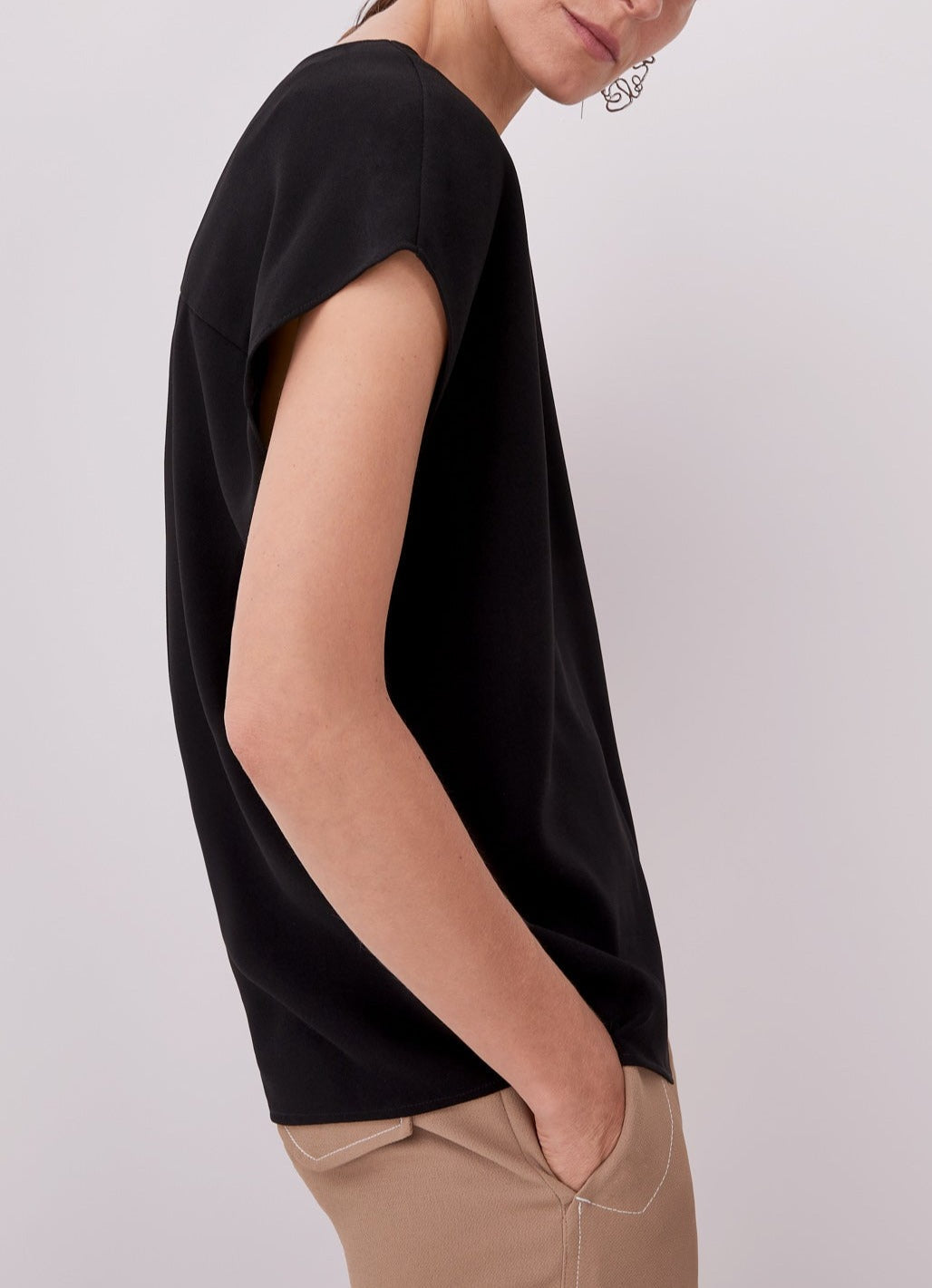 Black Fluid T-Shirt With Short Drop Sleeve