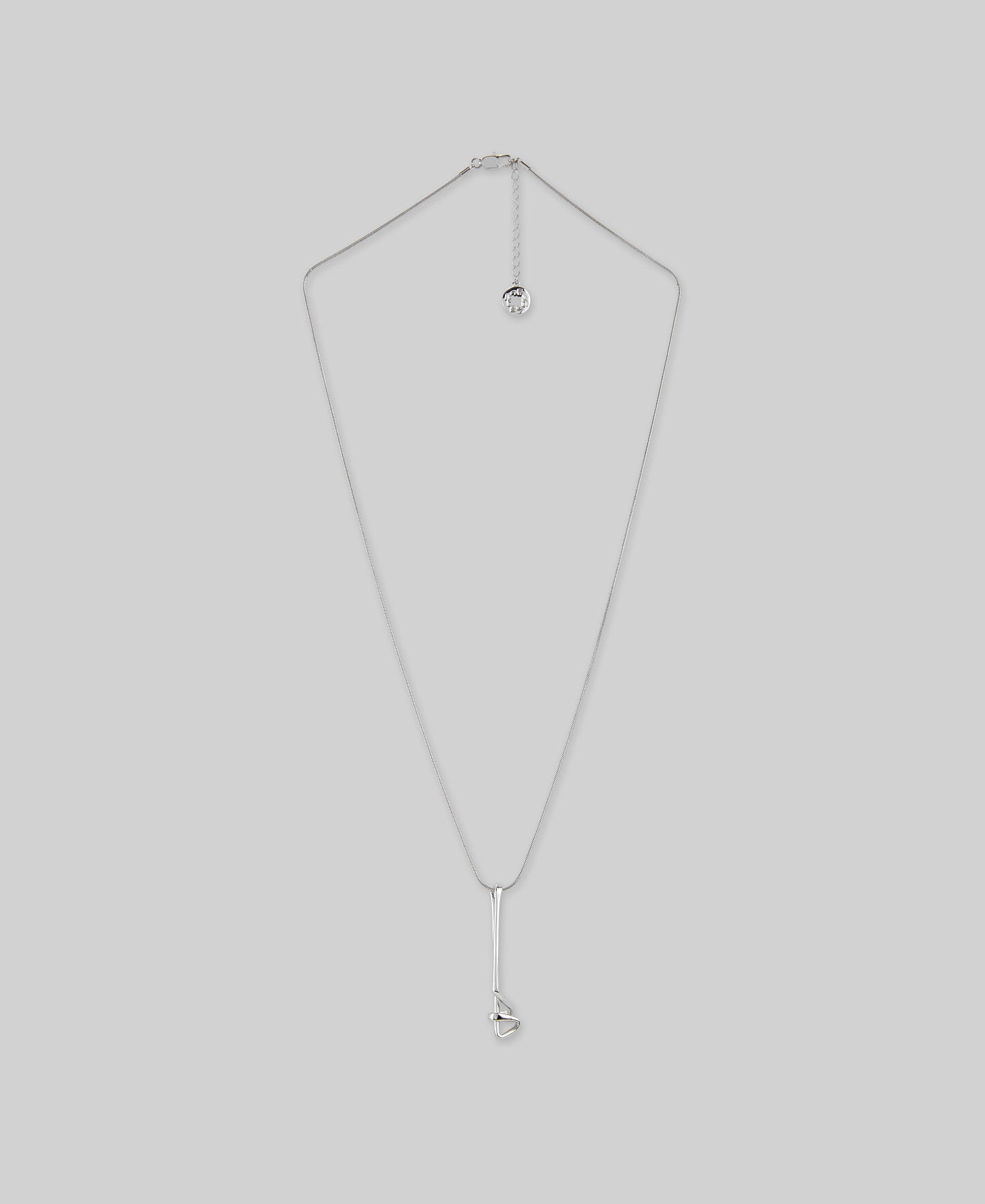 Twisted metal piece necklace woman in silver color