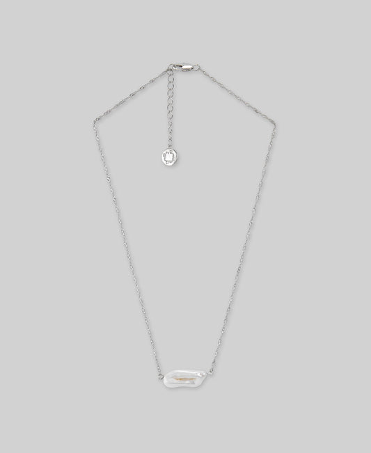 Chain necklace with natural pearl woman in silver color