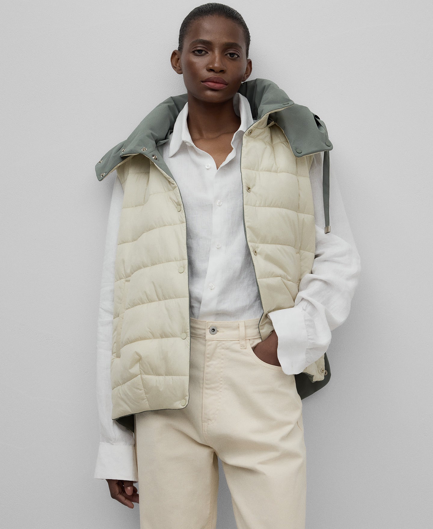 Reversible hooded vest woman in multicolor2