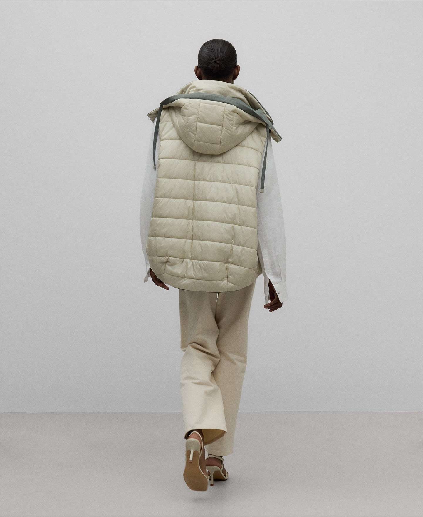 Reversible hooded vest woman in multicolor2