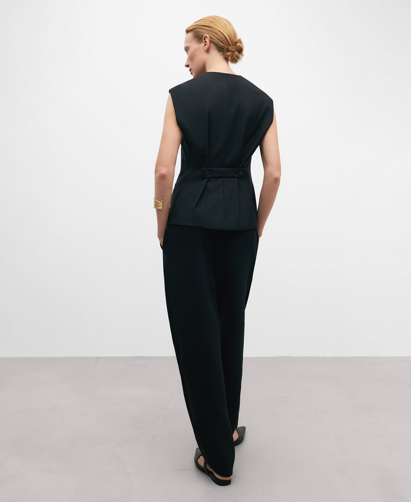 Short Waistcoat Visible Buttons Women