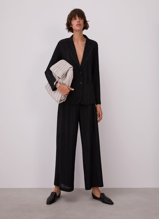 Black Crinkle Blazer