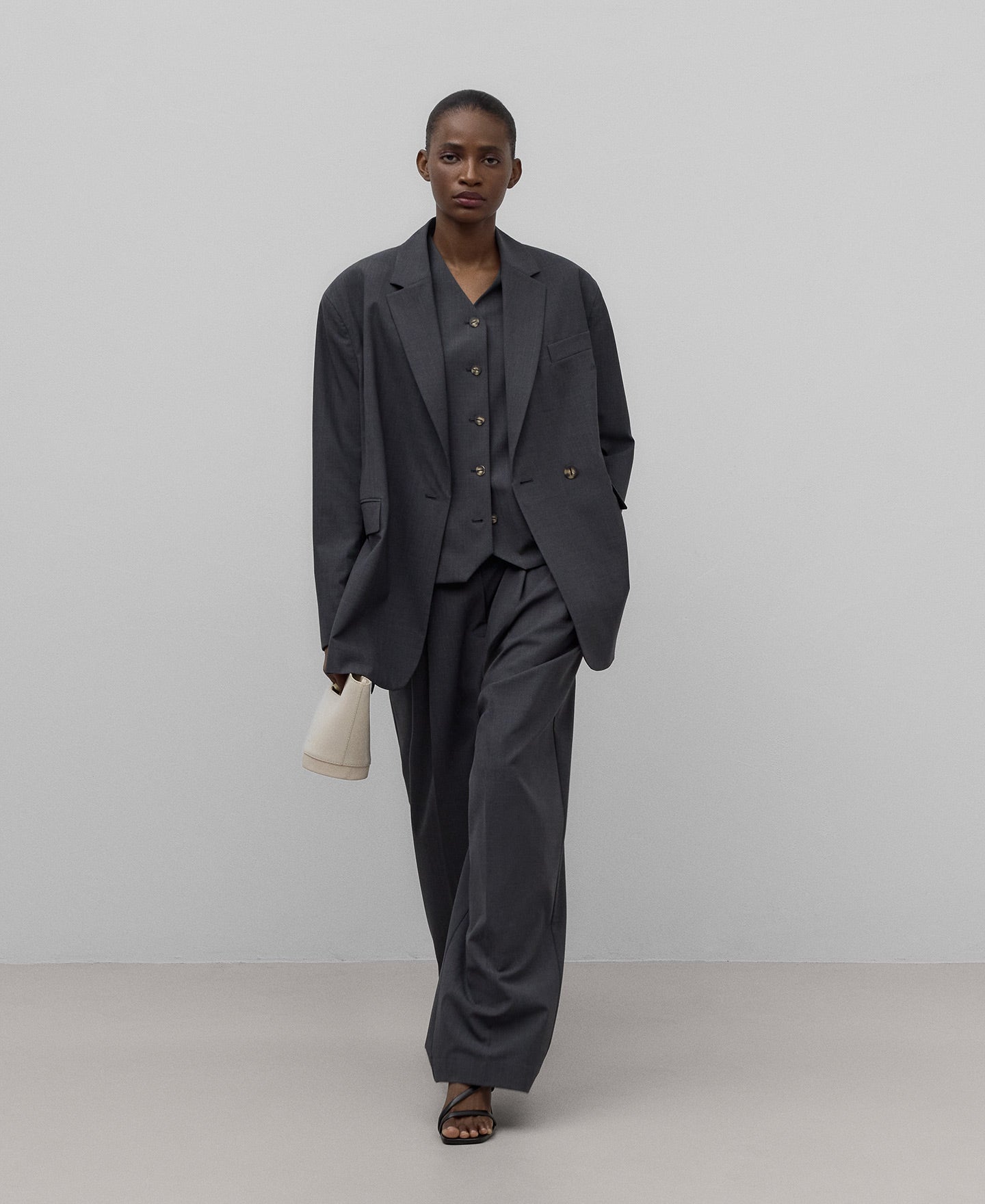 Charcoal gray tailored blazer woman in charcoal grey