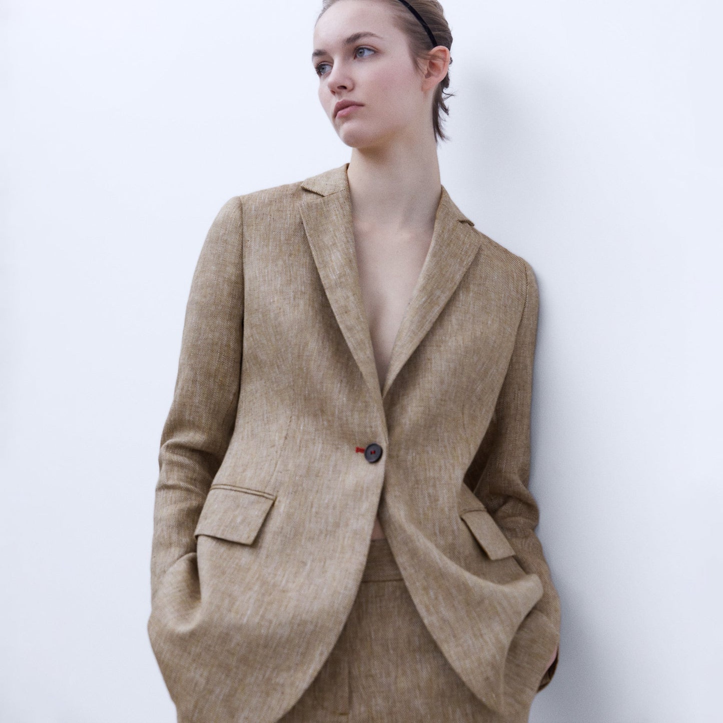 European Linen Structured Blazer