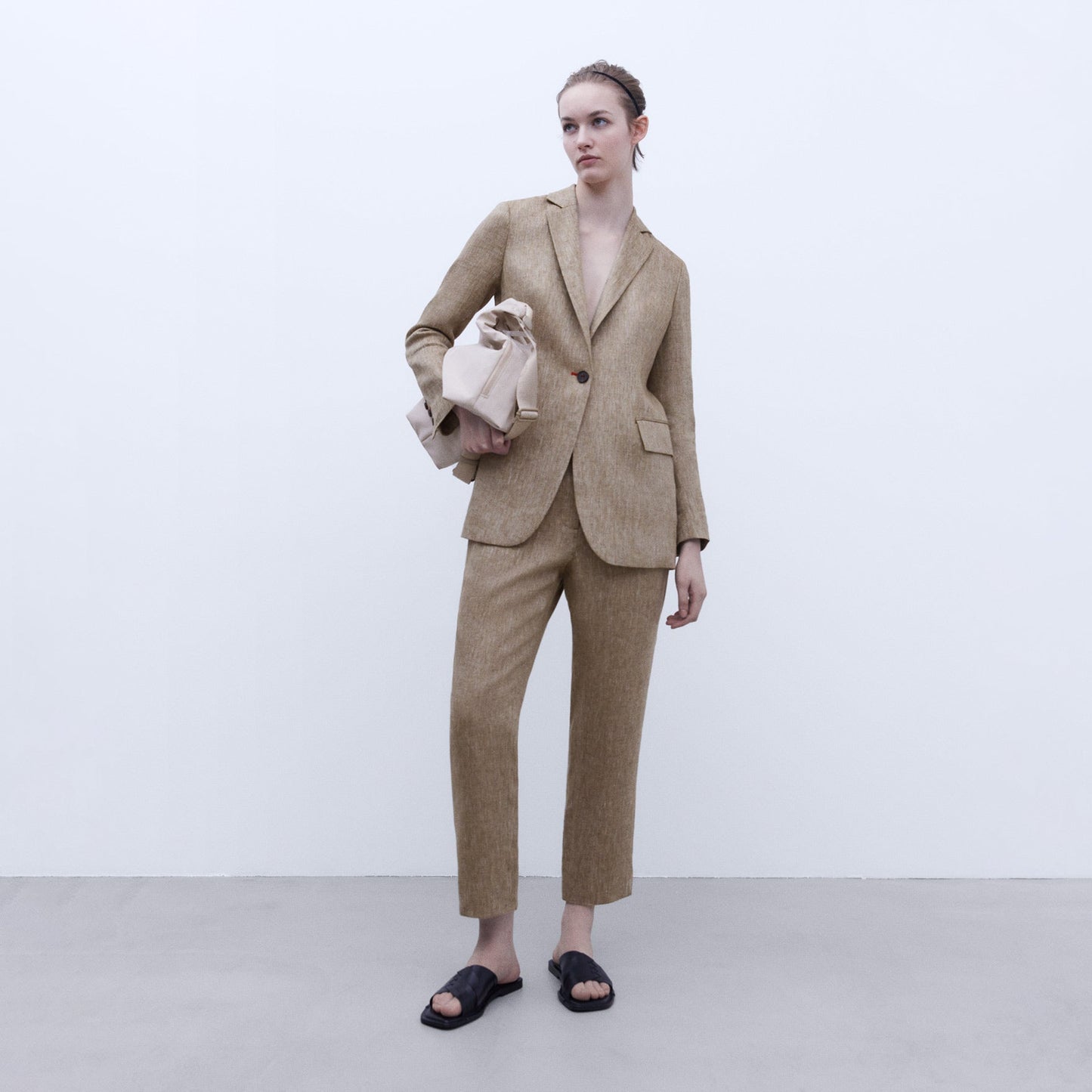 European Linen Structured Blazer