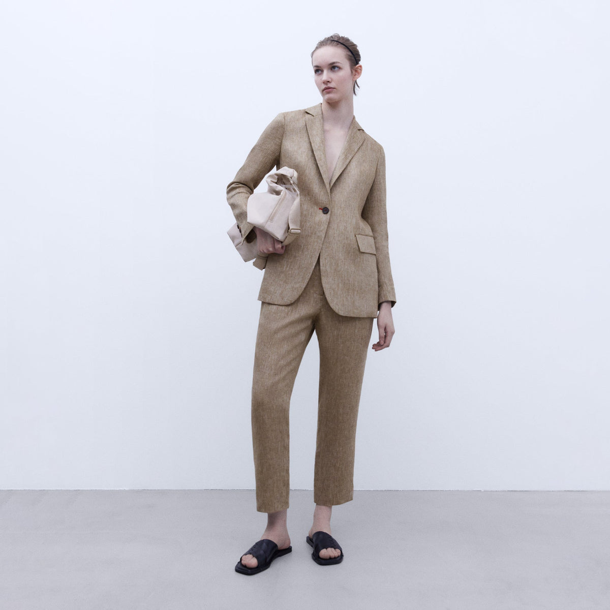 European Linen Structured Blazer