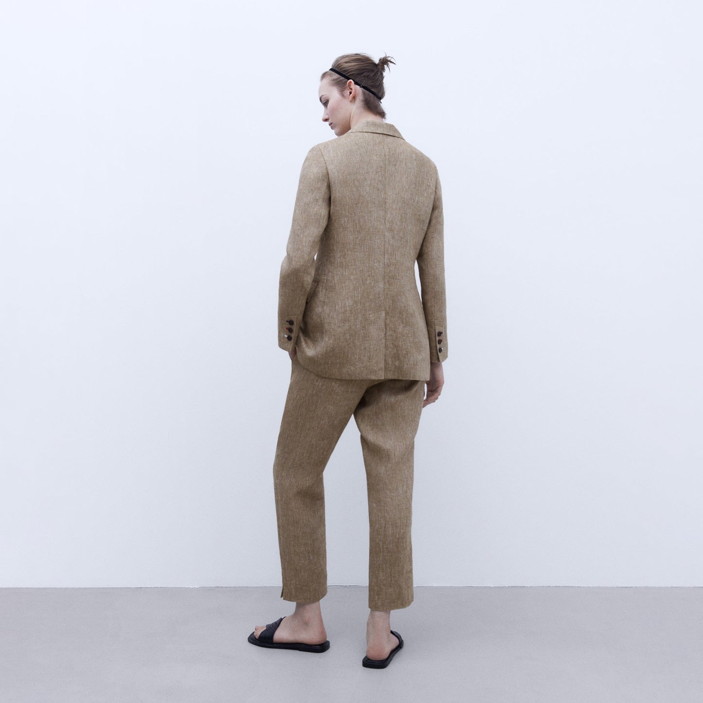 European Linen Structured Blazer