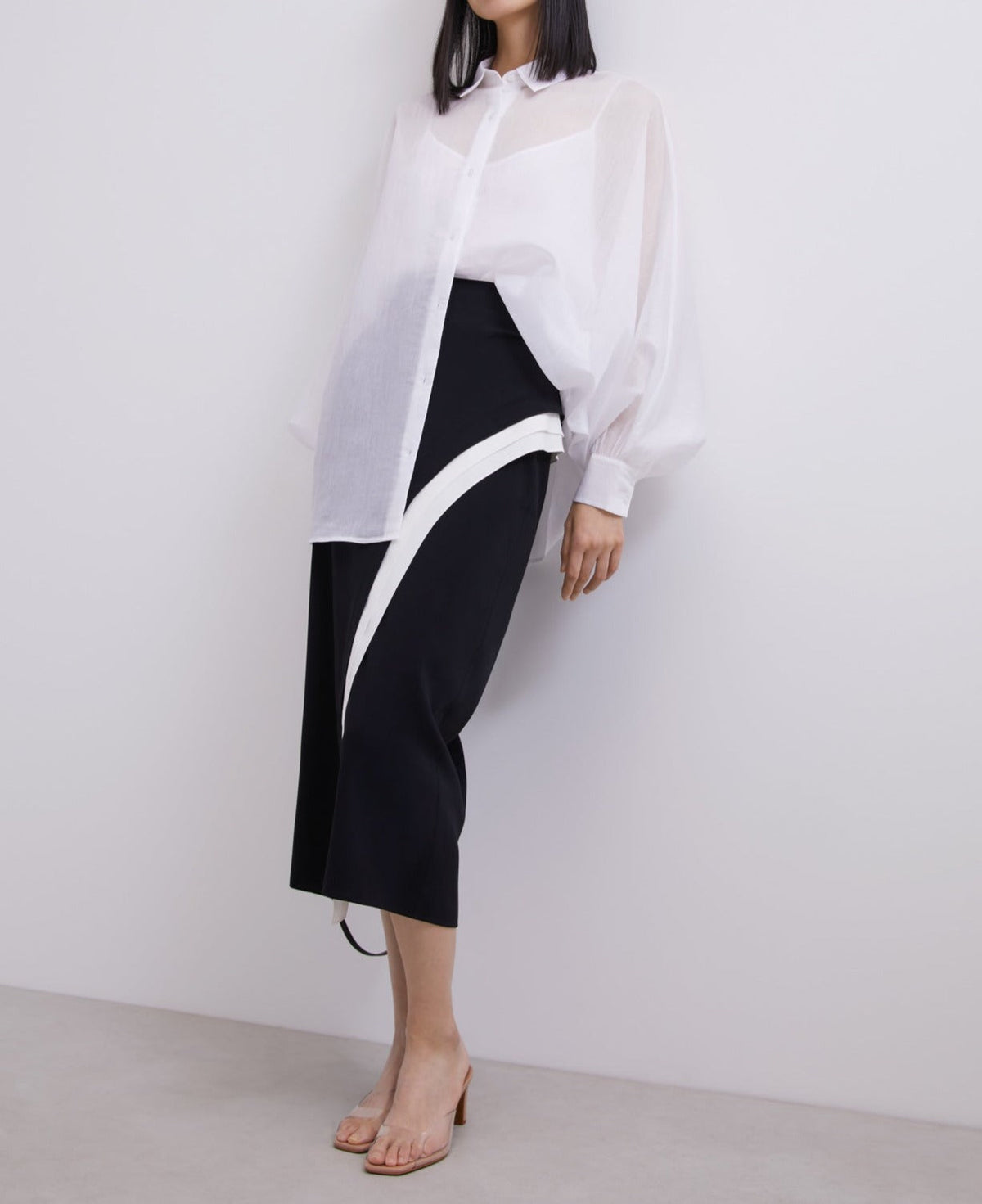 Black/White Midi Skirt With Ruffle