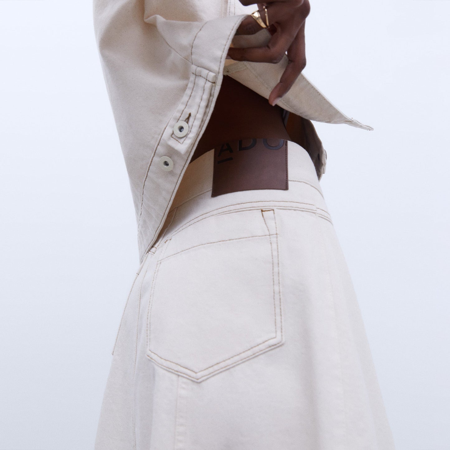 Elegant Ecru Denim Skirt