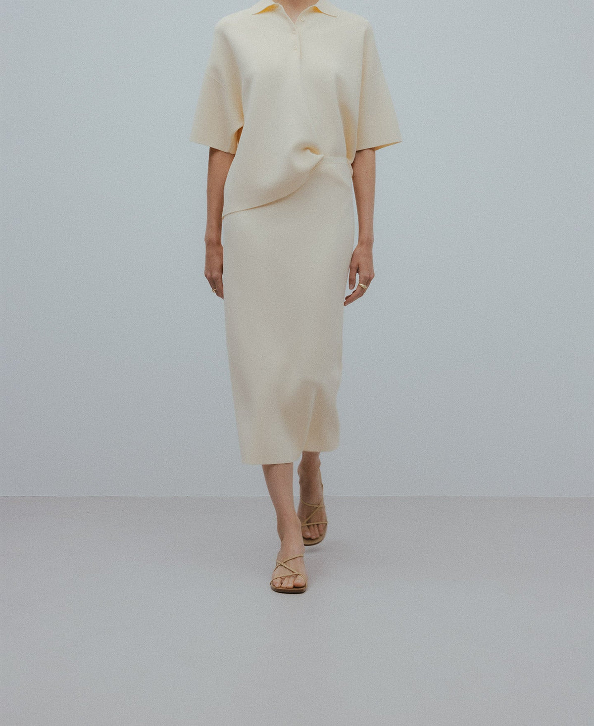 Ecru knit skirt woman in light cream