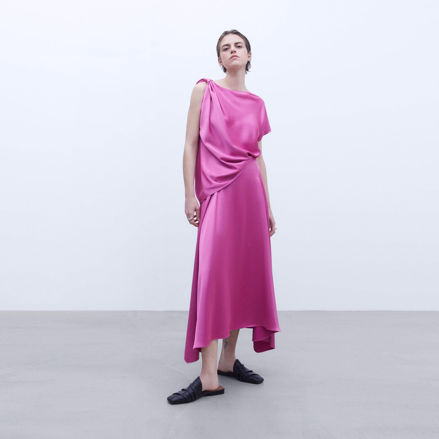 Elegant Pink Godet Midi Skirt