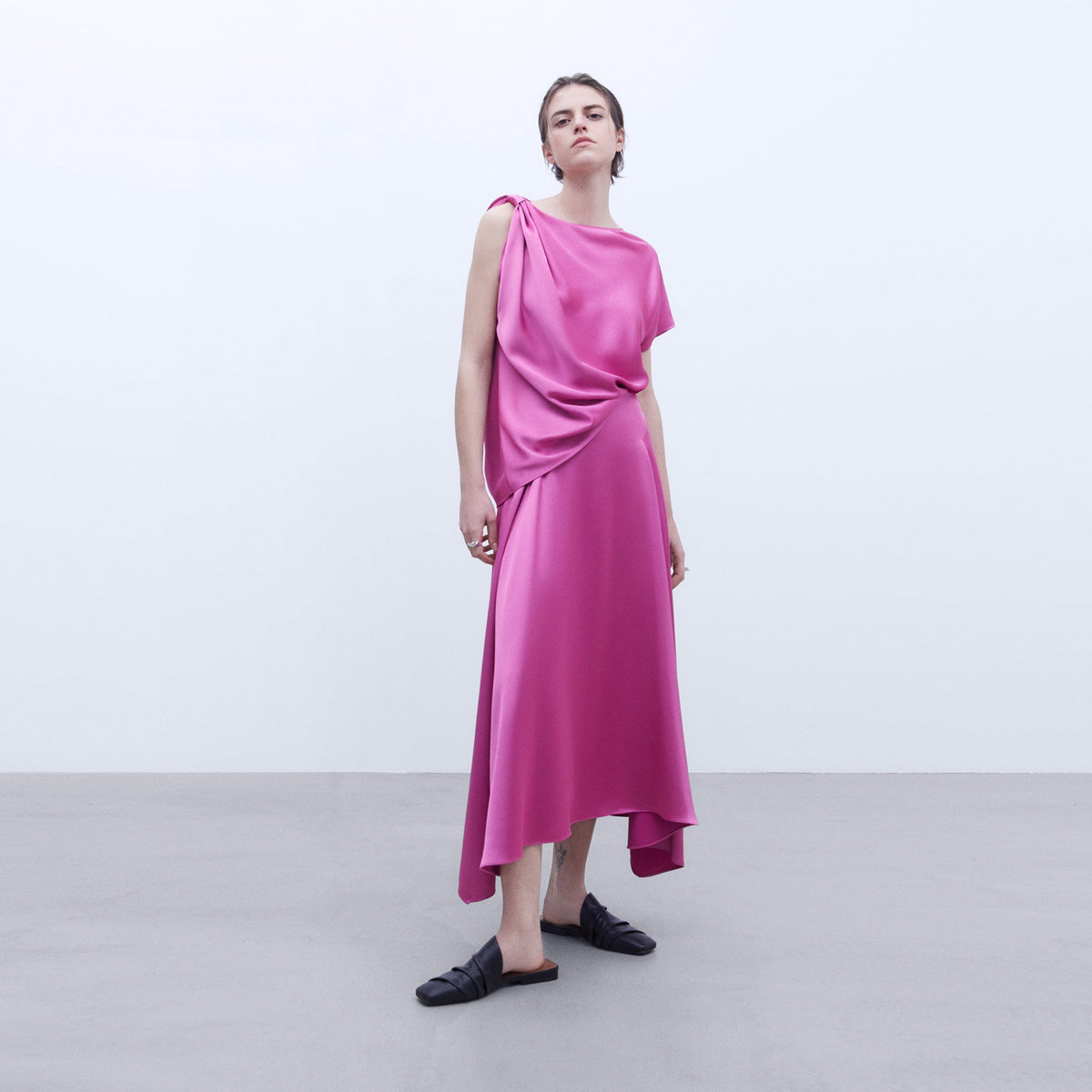 Elegant Pink Godet Midi Skirt