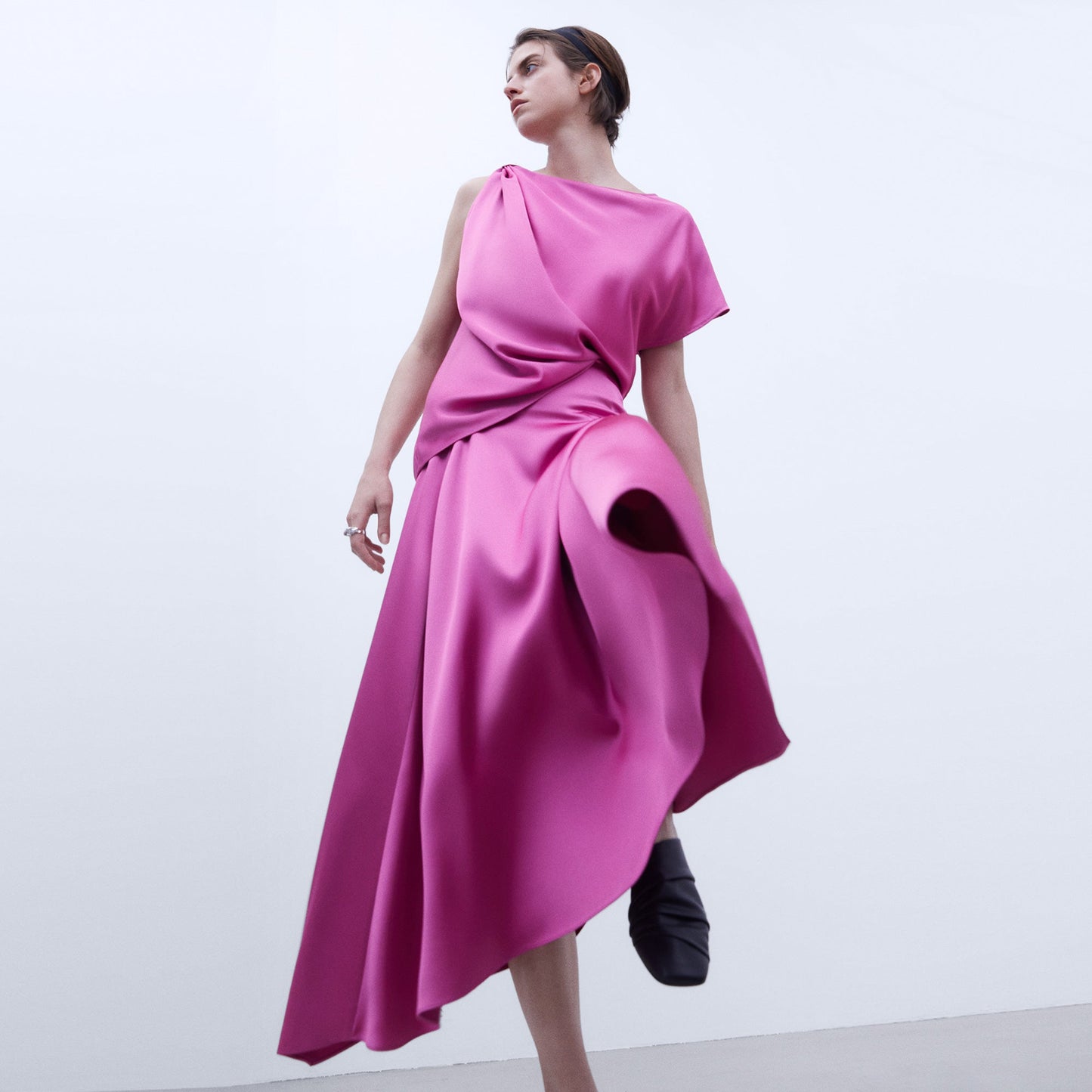Elegant Pink Godet Midi Skirt