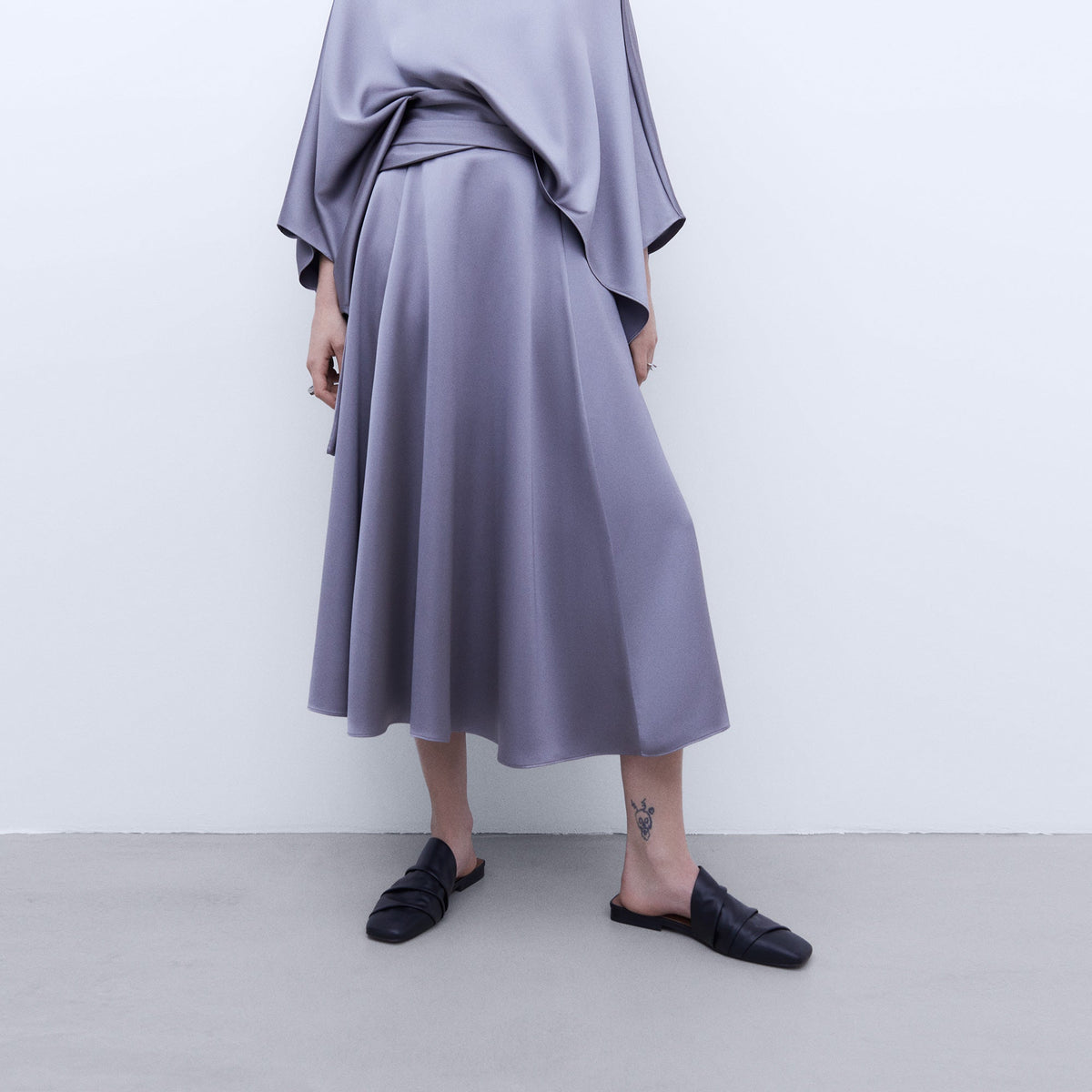 Elegant Grey Midi Skirt