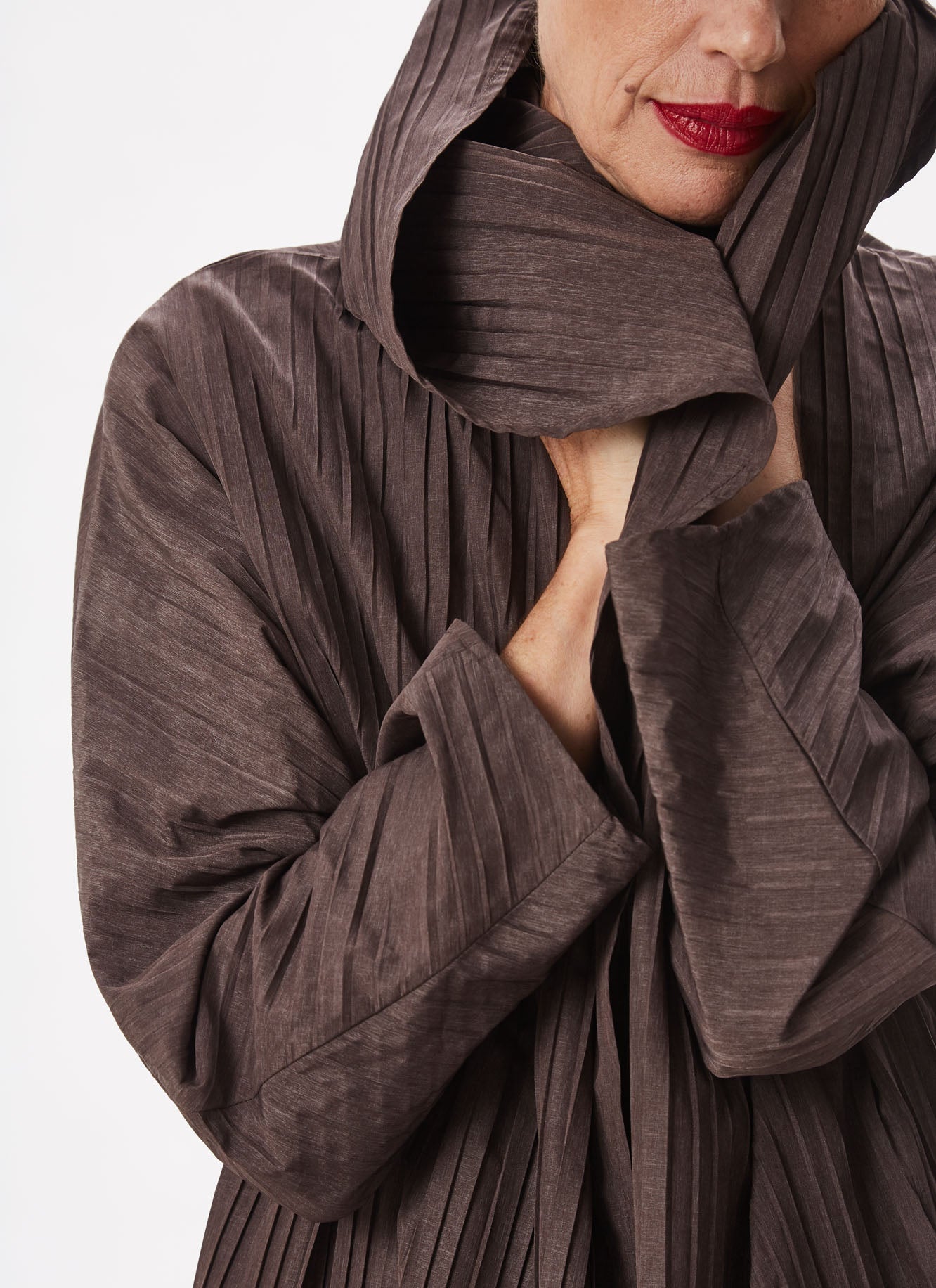 Brown Pleated Trench Coat With Maxi-Lapels