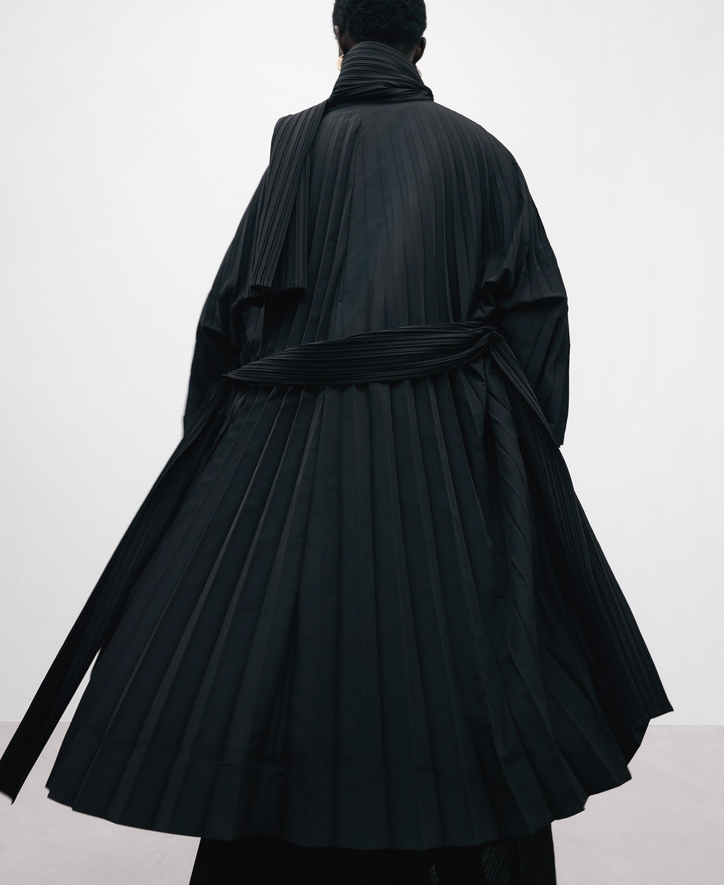 Long Crinkle Trench Coat Woman