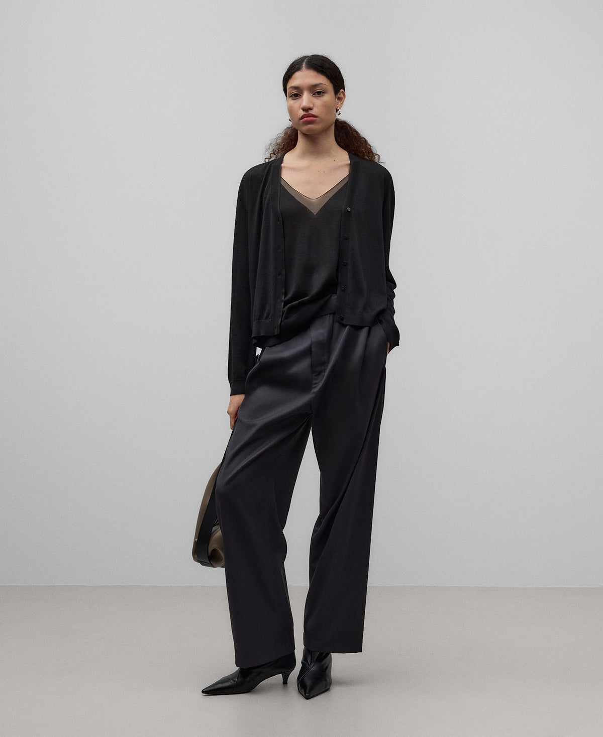 Merino wool silk knitted jacket woman in black