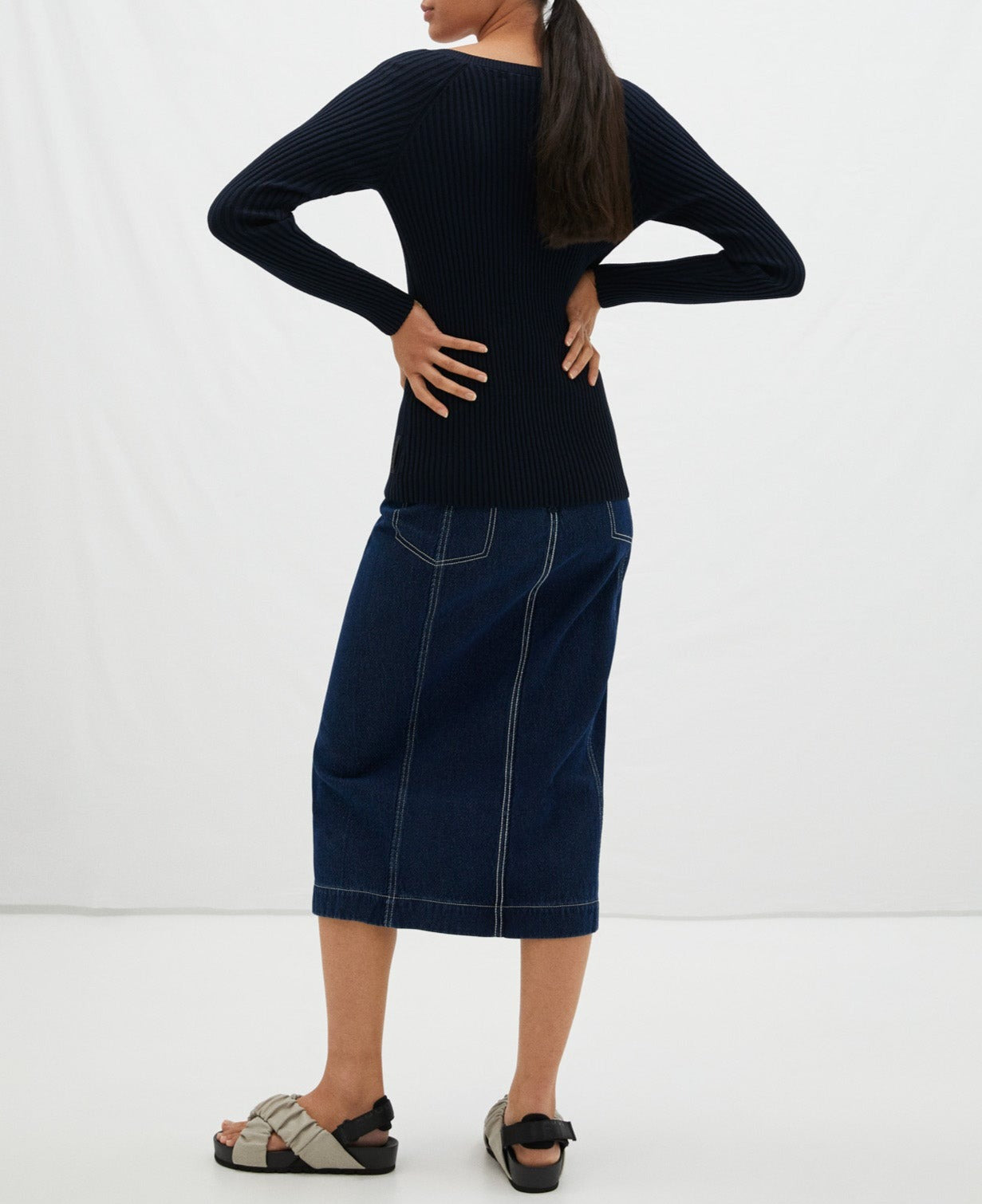 Navy Blue Ribbed V-Neck Pullover