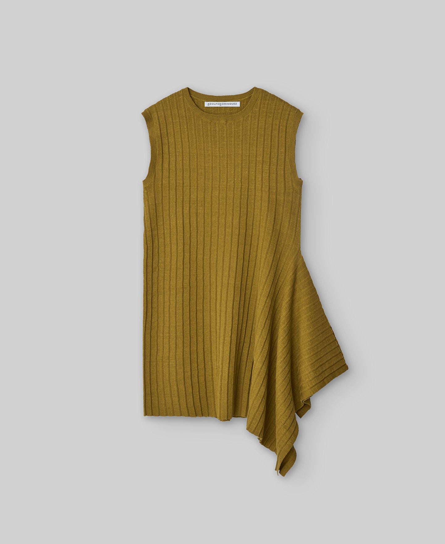 Asymmetrical pleated linen top woman in green
