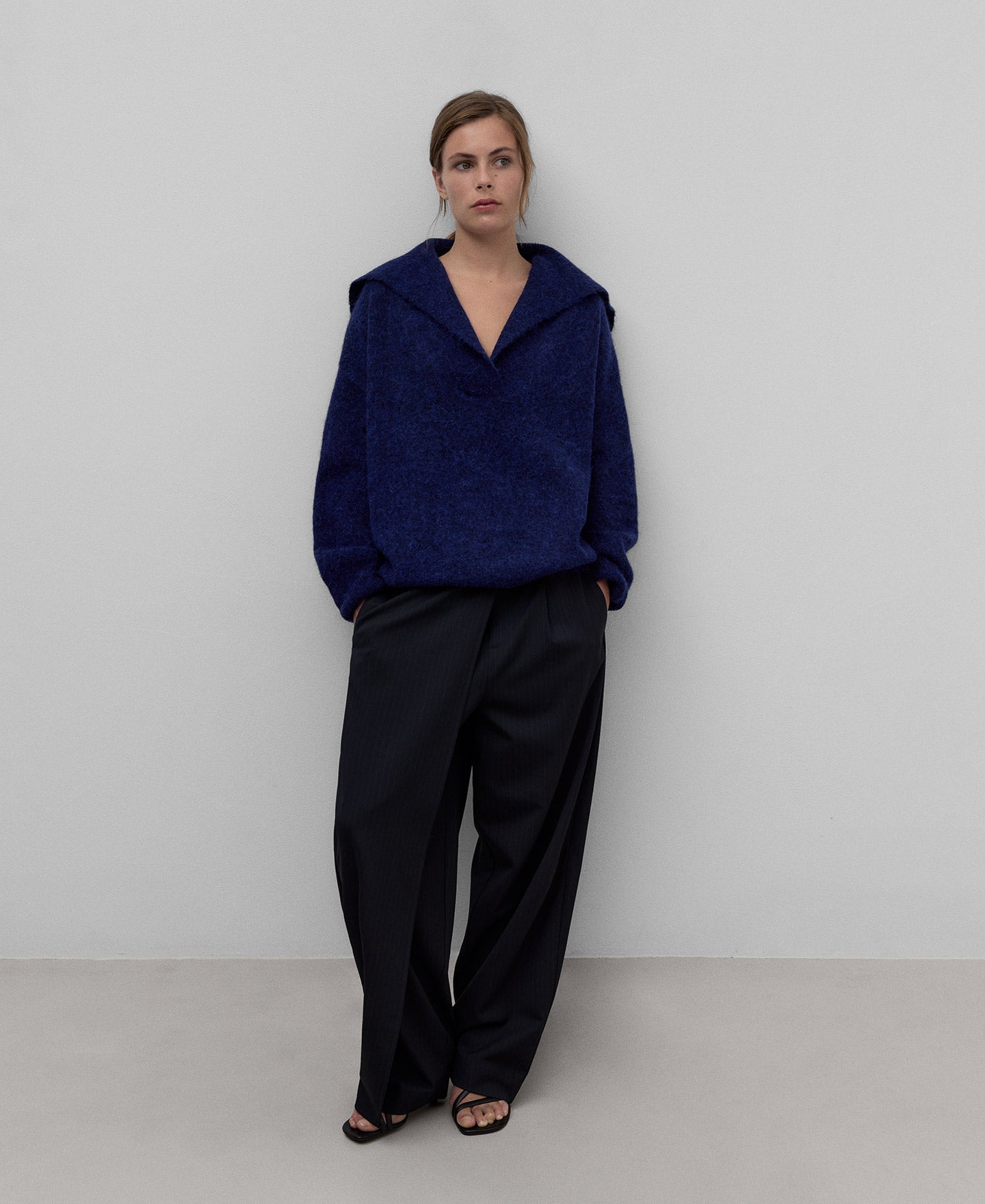 Merino wool perkins neck sweater woman in blue