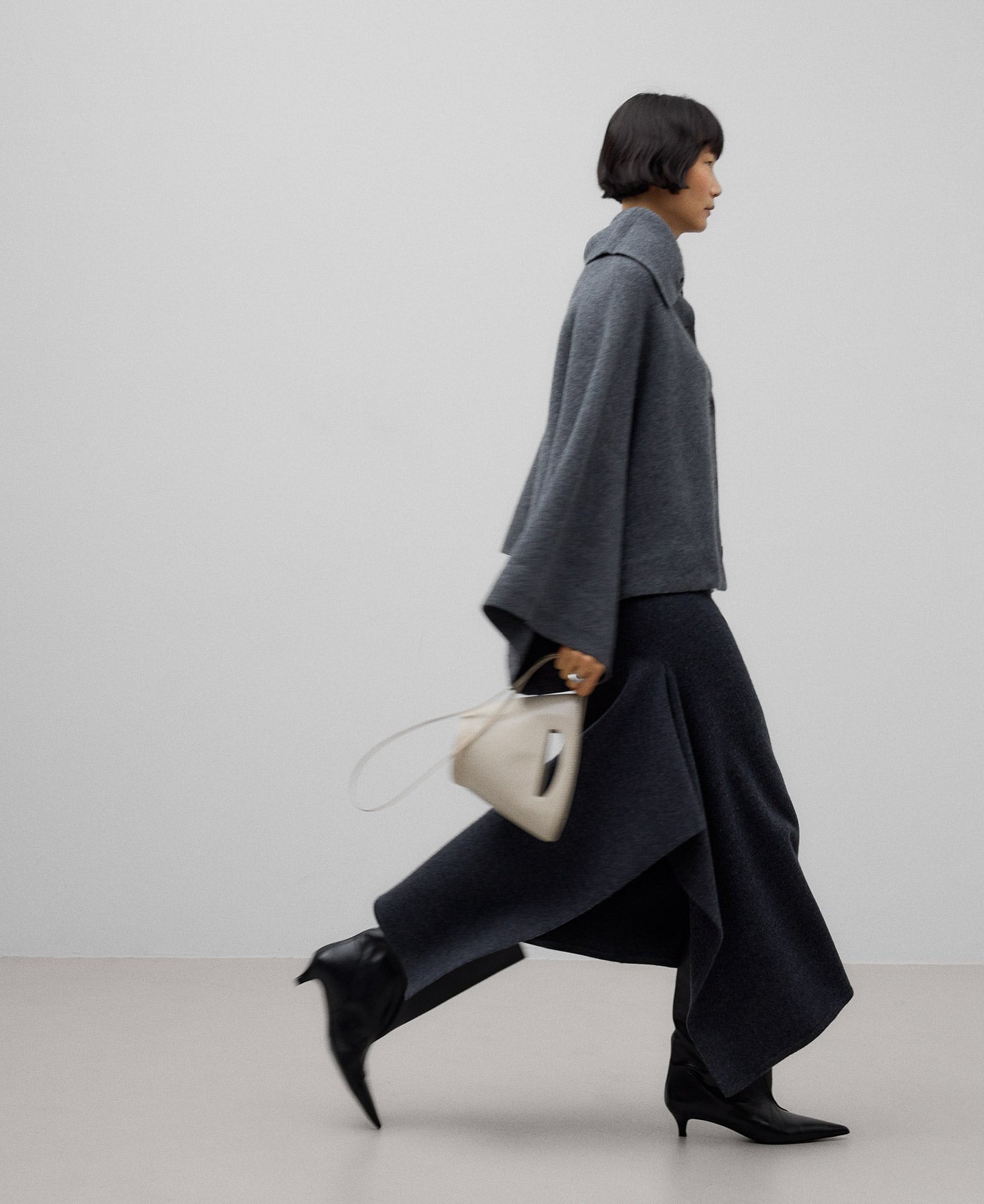 Short melange grey wool cape woman in grey melange