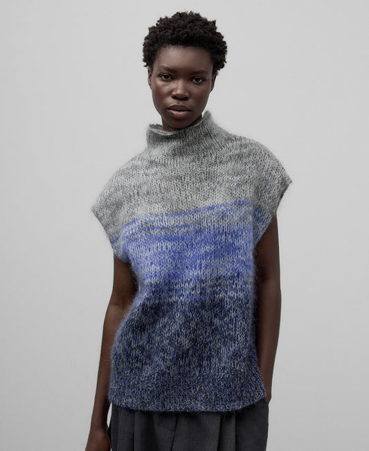 Gradient knit vest woman in charcoal grey/blue
