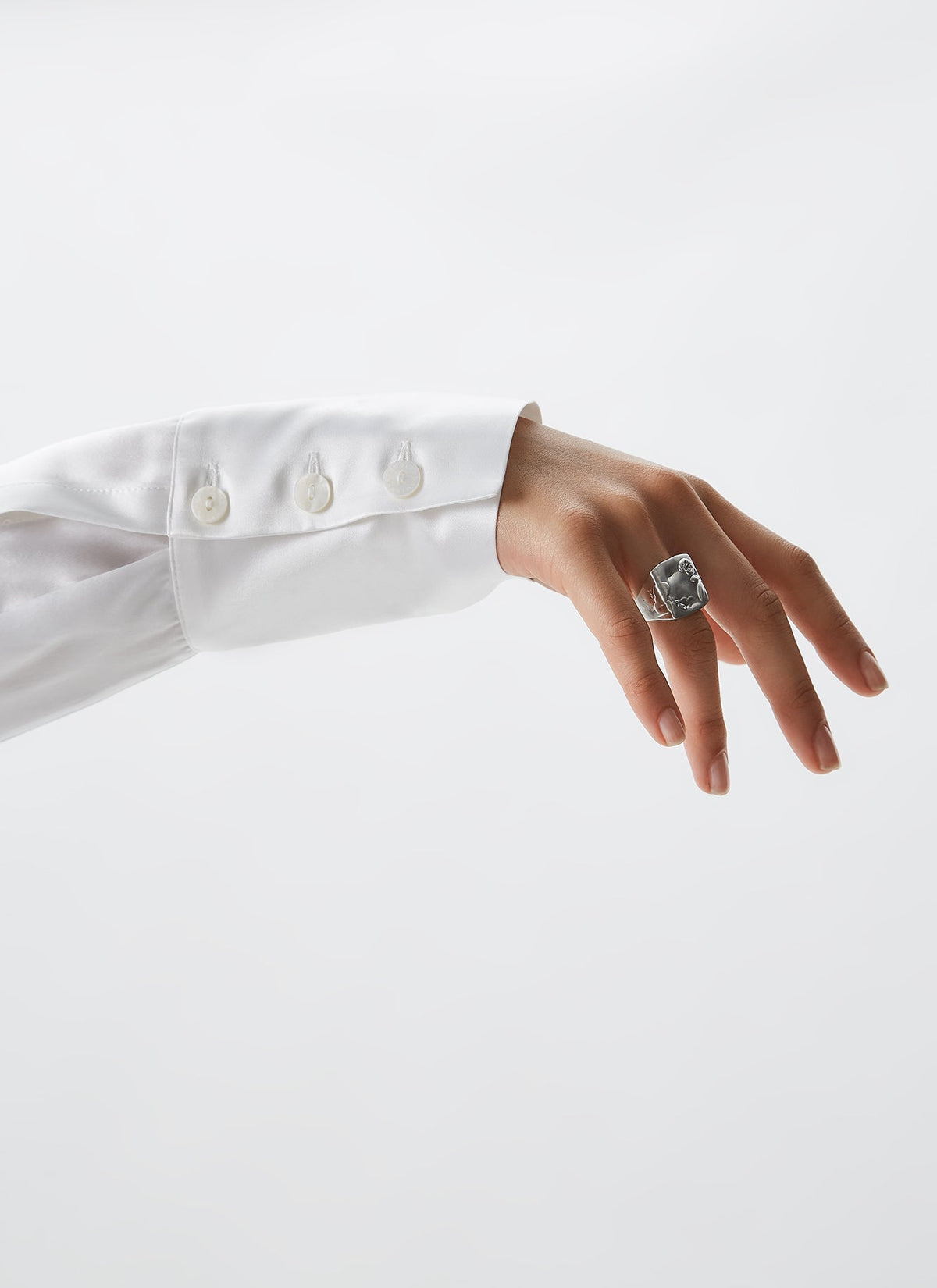 Silver Seal Ring With Engraved Flower