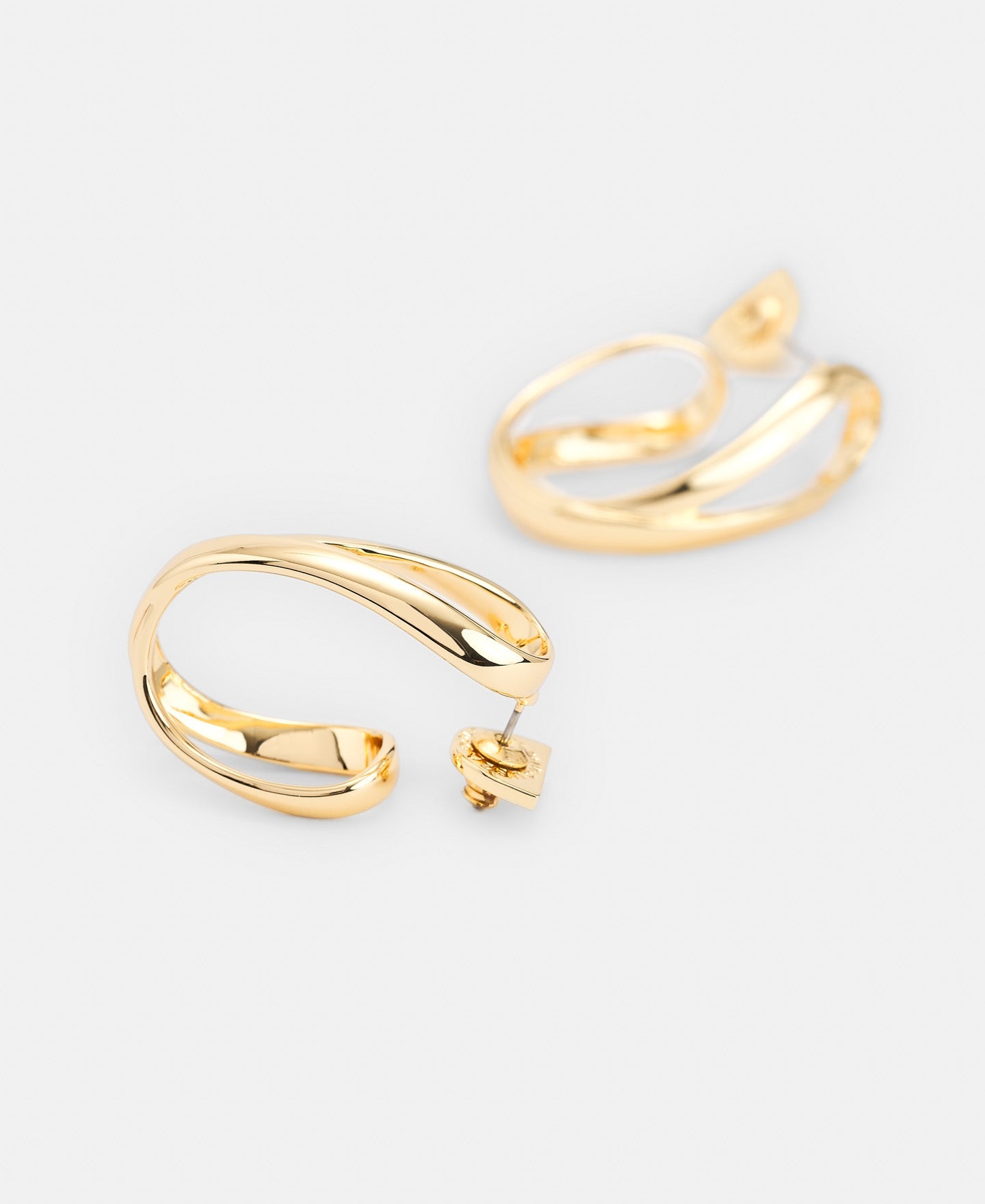 Gold Circular Link Earrings