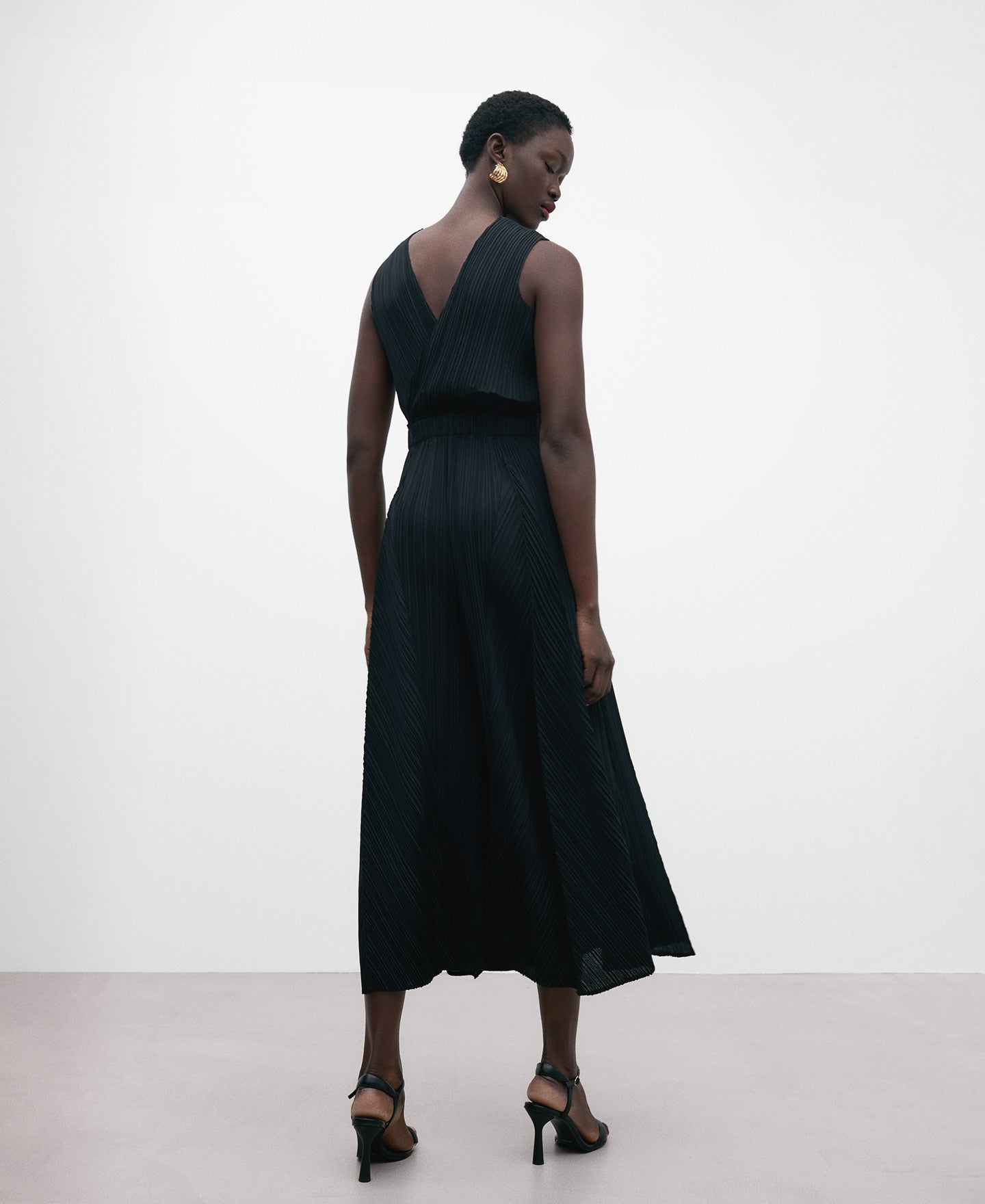 Black Crinkle Stitched Jumpsuit Woman