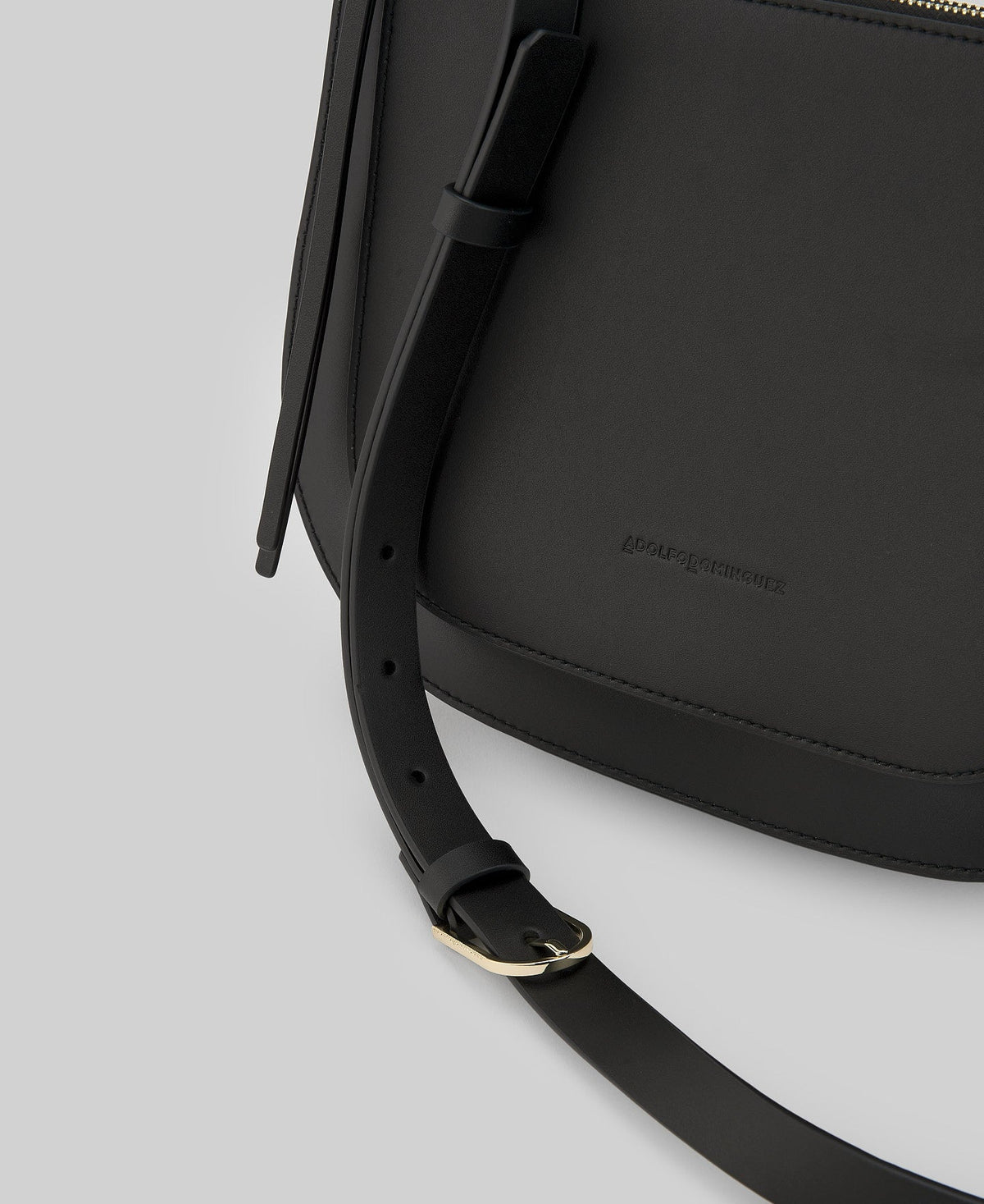Leather double gusset shoulder bag woman in black