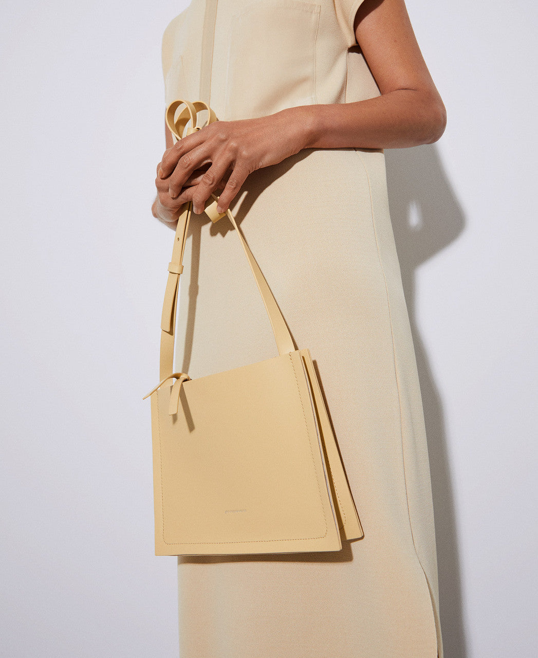 Responsible Vachetta Shoulder Strap In Yellow