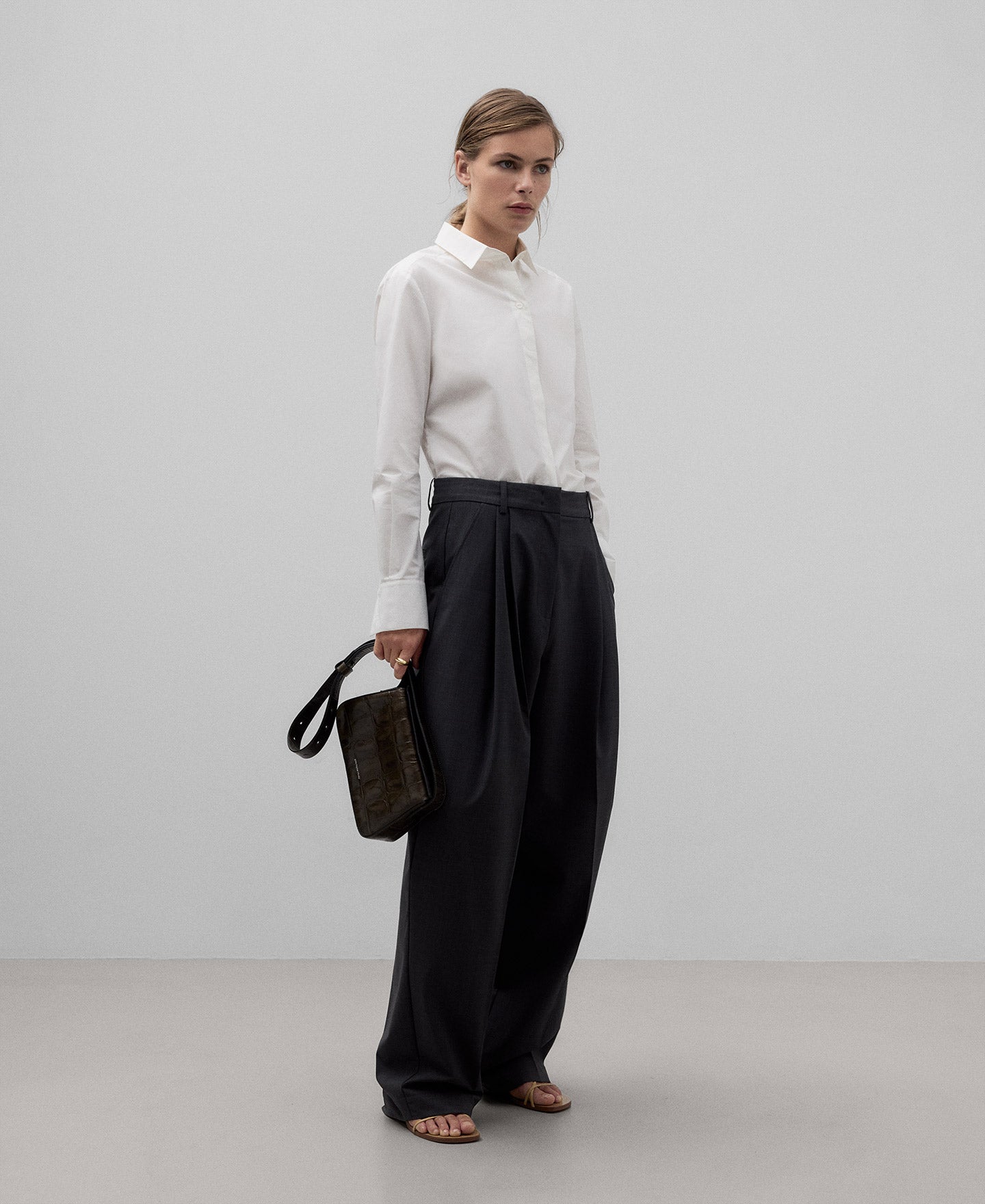 Leather coco mini shoulder bag woman in light grey