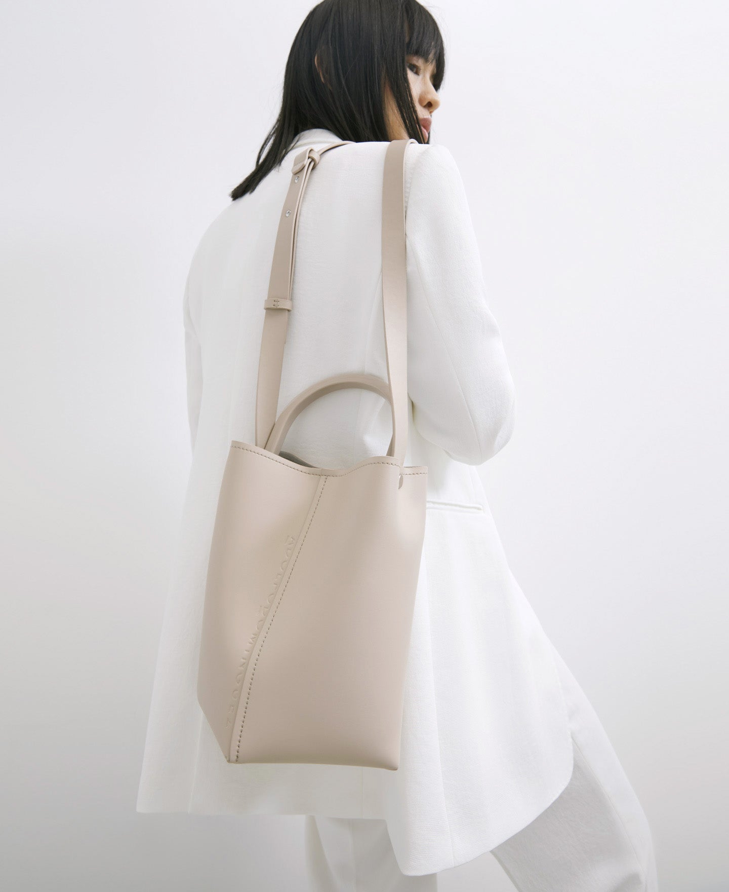 Beige Vachetta Leather Bucket Bag