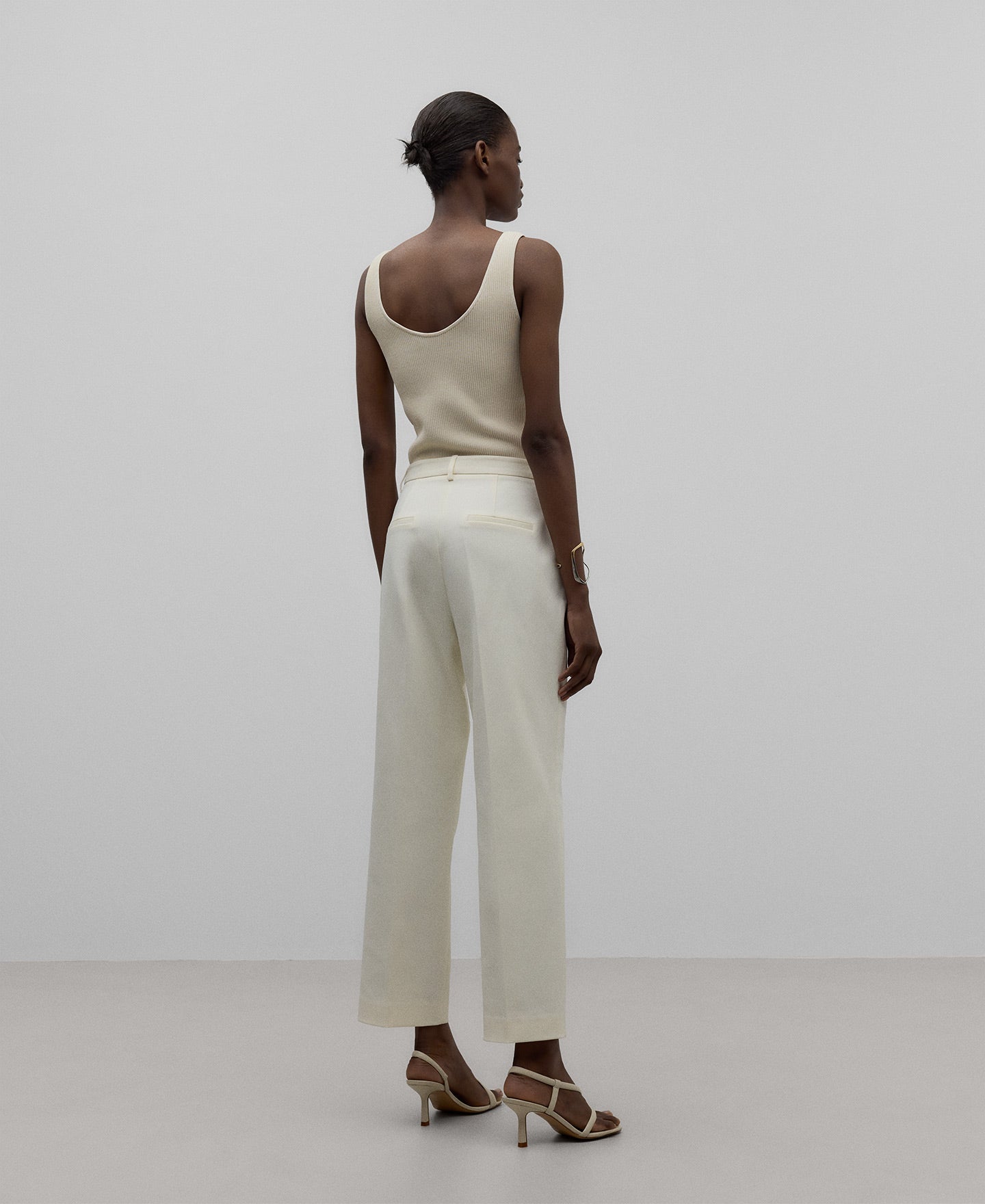 Ecru ankle-length trousers woman in ecru
